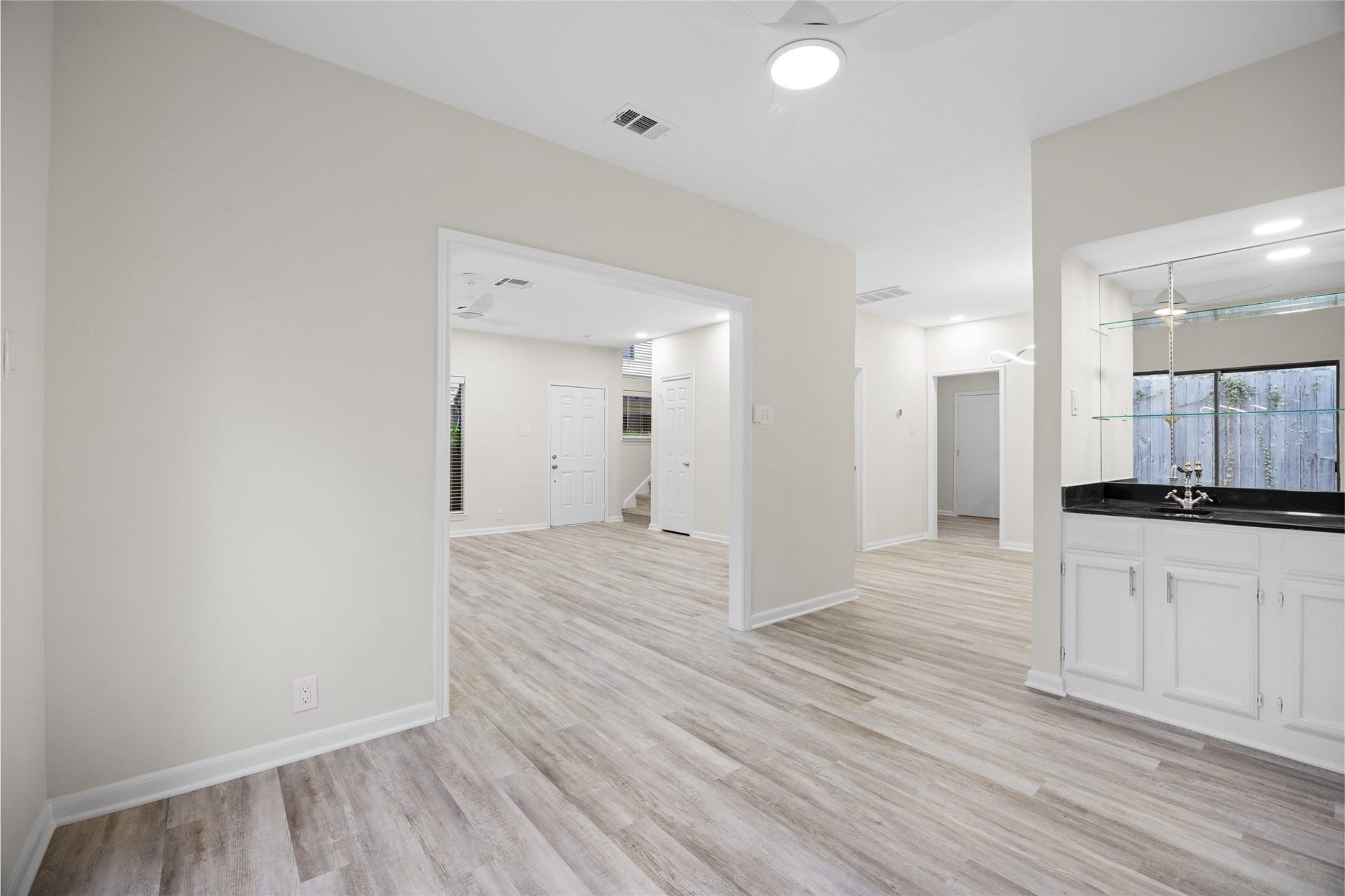2668 Bering Drive, #2668, Houston, TX 77057 2668 Bering Drive, #2668, Houston, TX 77057