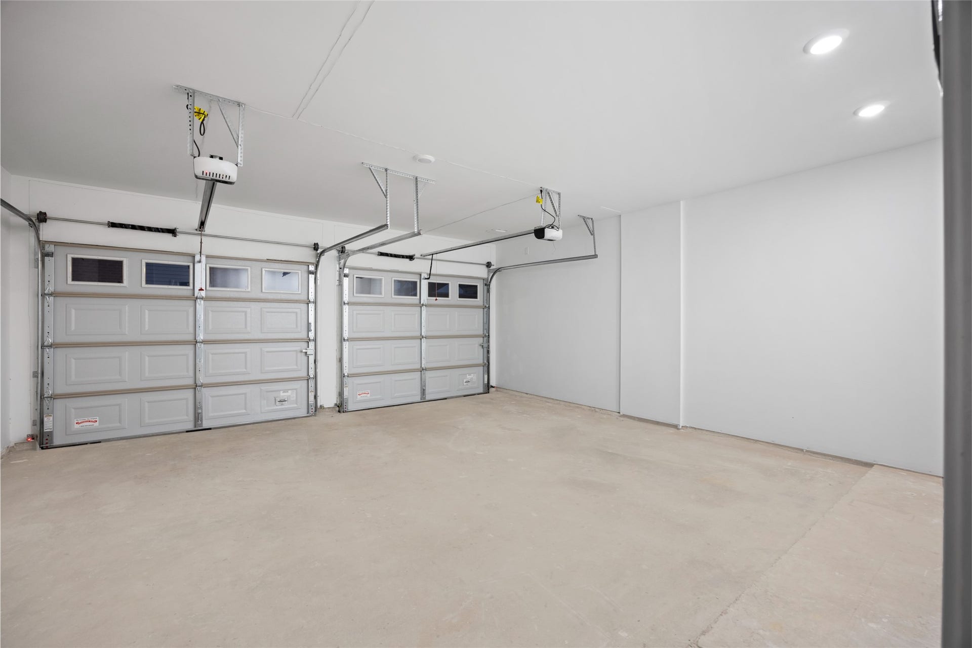 2668 Bering Drive, #2668, Houston, TX 77057 2 car garage