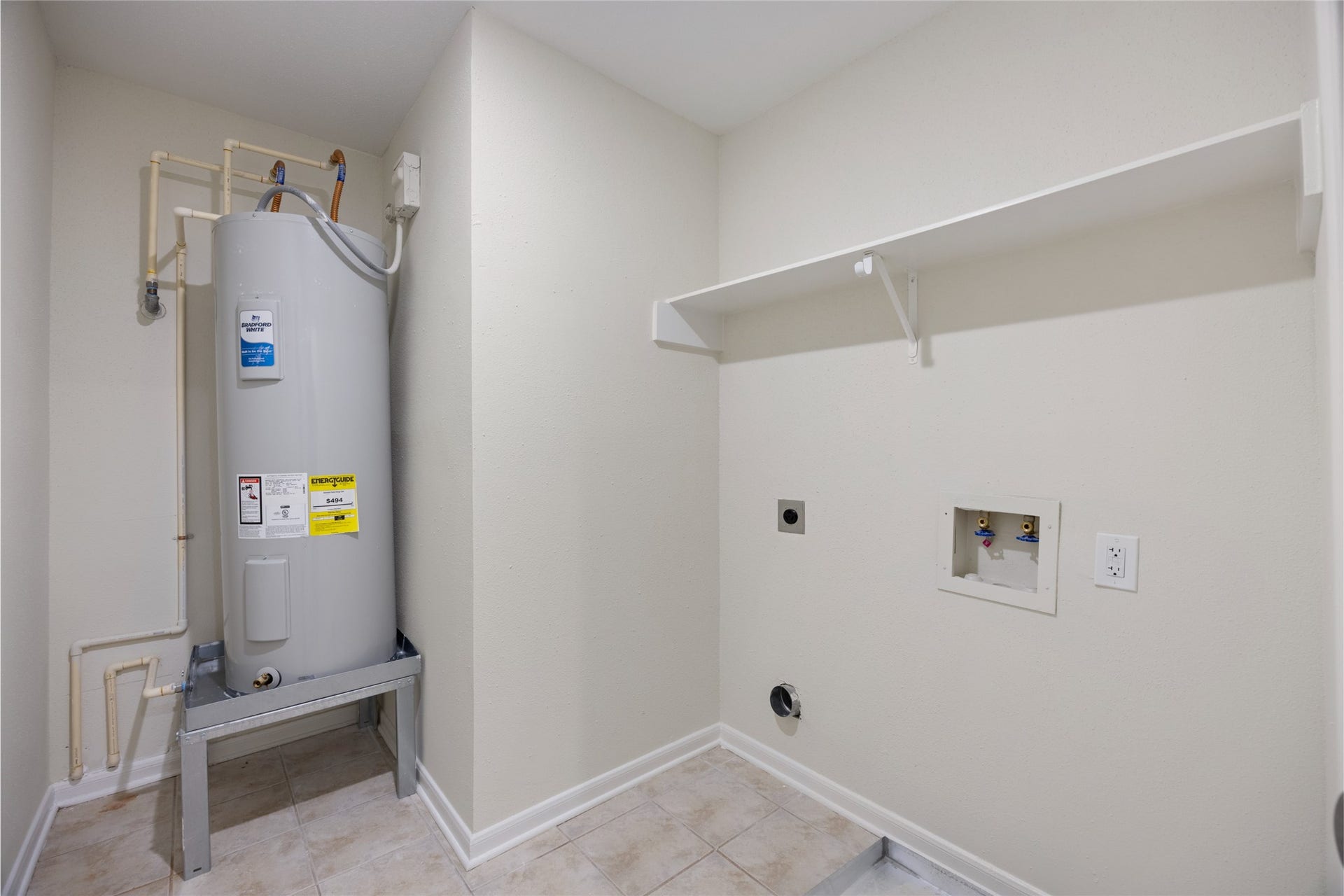 2668 Bering Drive, #2668, Houston, TX 77057 Utility room