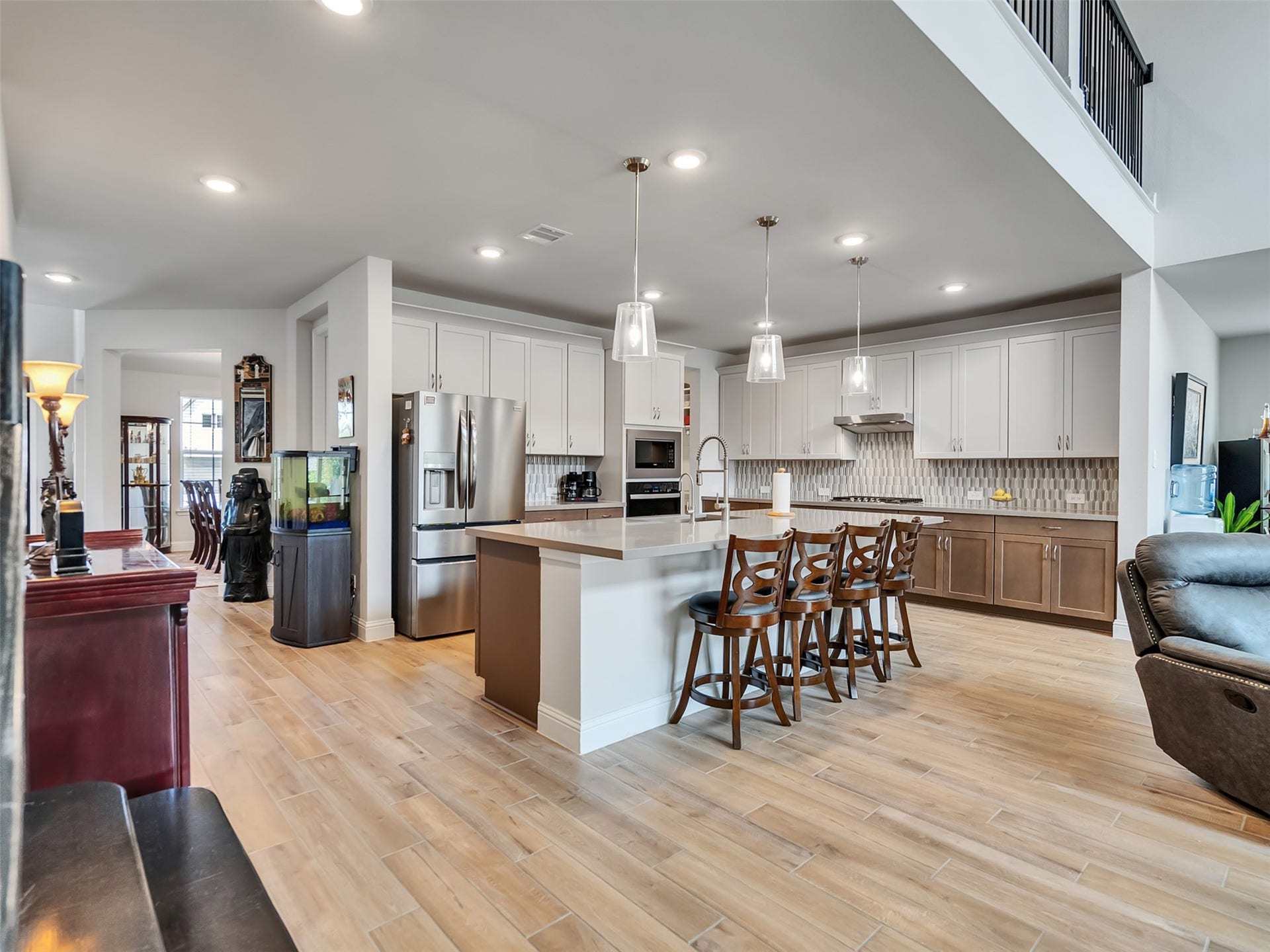 17204 Begonia Bend Drive, Conroe, TX 77302 Kitchen island can accommodate 5 or 6 seats. Perfect for entering