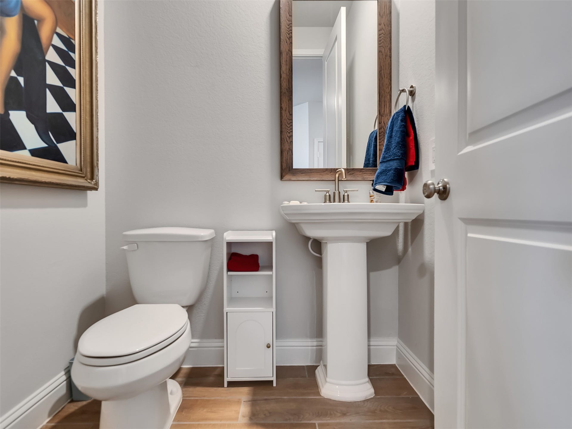 17204 Begonia Bend Drive, Conroe, TX 77302 Half Bathroom
