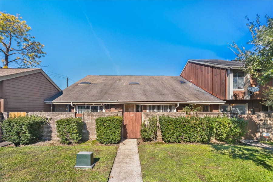 Property photo for 12665 Wellington Park Drive, Houston, TX