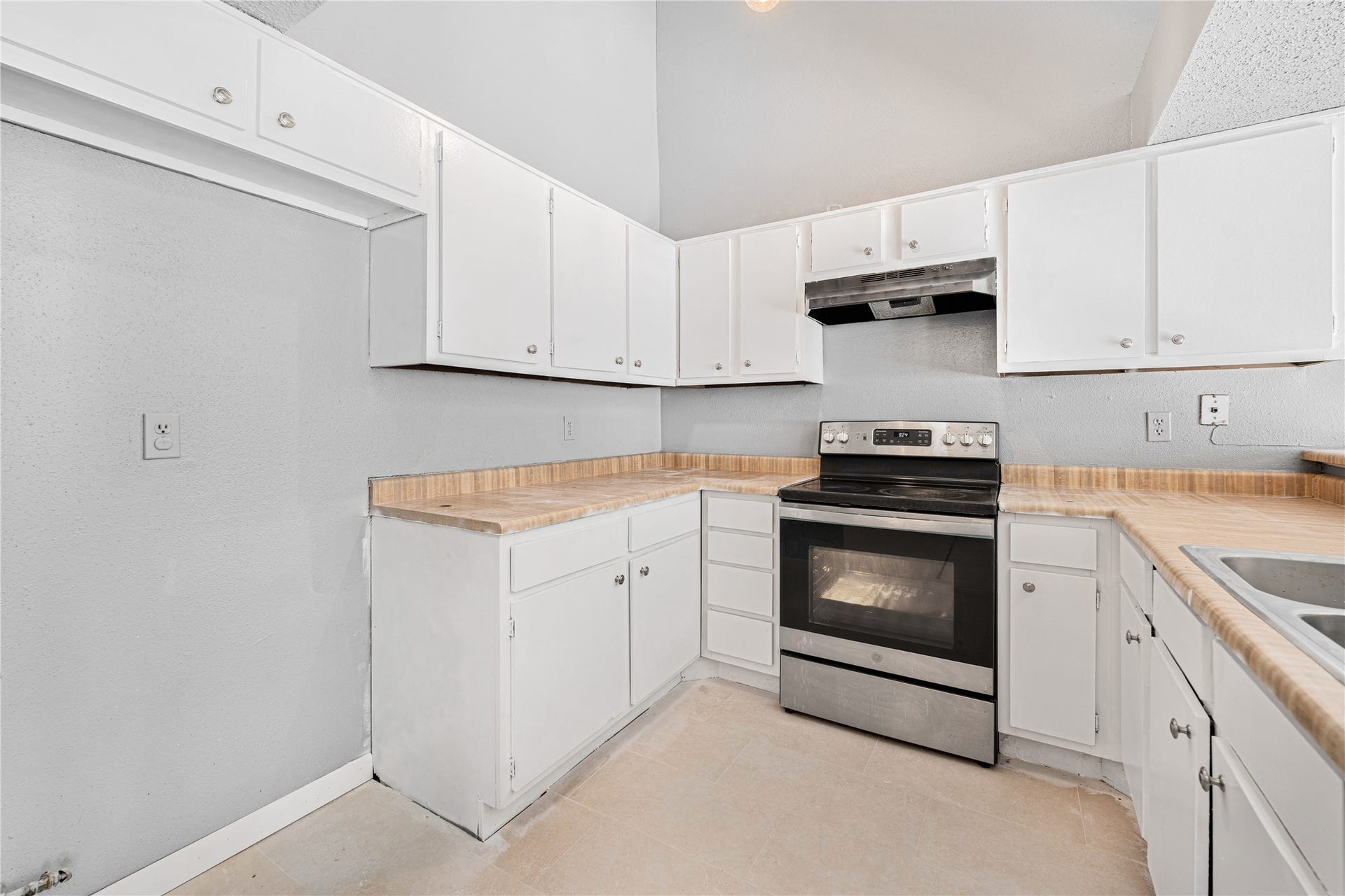 12665 Wellington Park Drive, Houston, TX 77072 12665 Wellington Park Drive, Houston, TX 77072