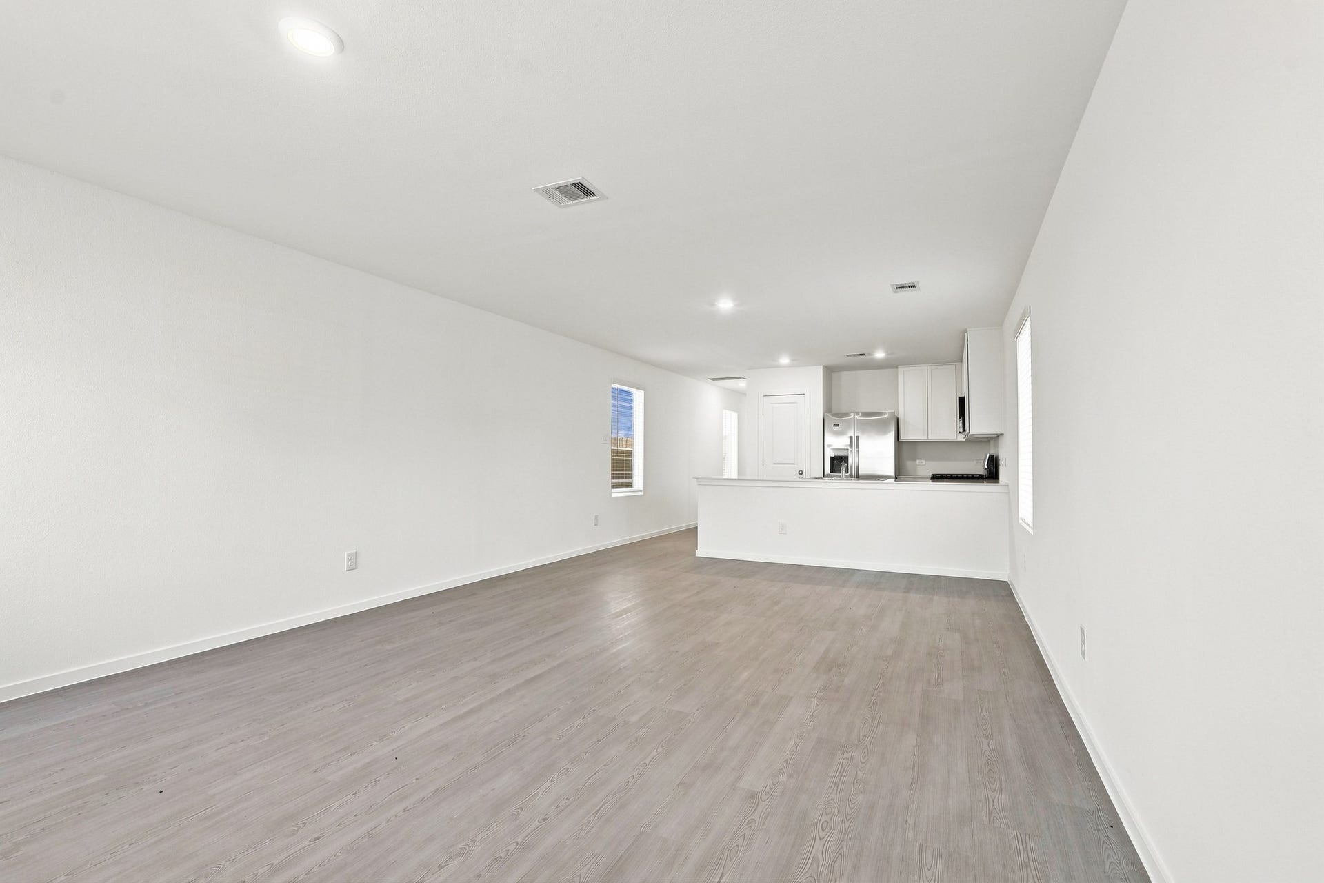 20151 Green Mallard St, Crosby, TX 77532 Living area/Dining