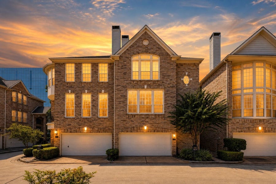 Property photo for 20 Stalynn Lane, Houston, TX