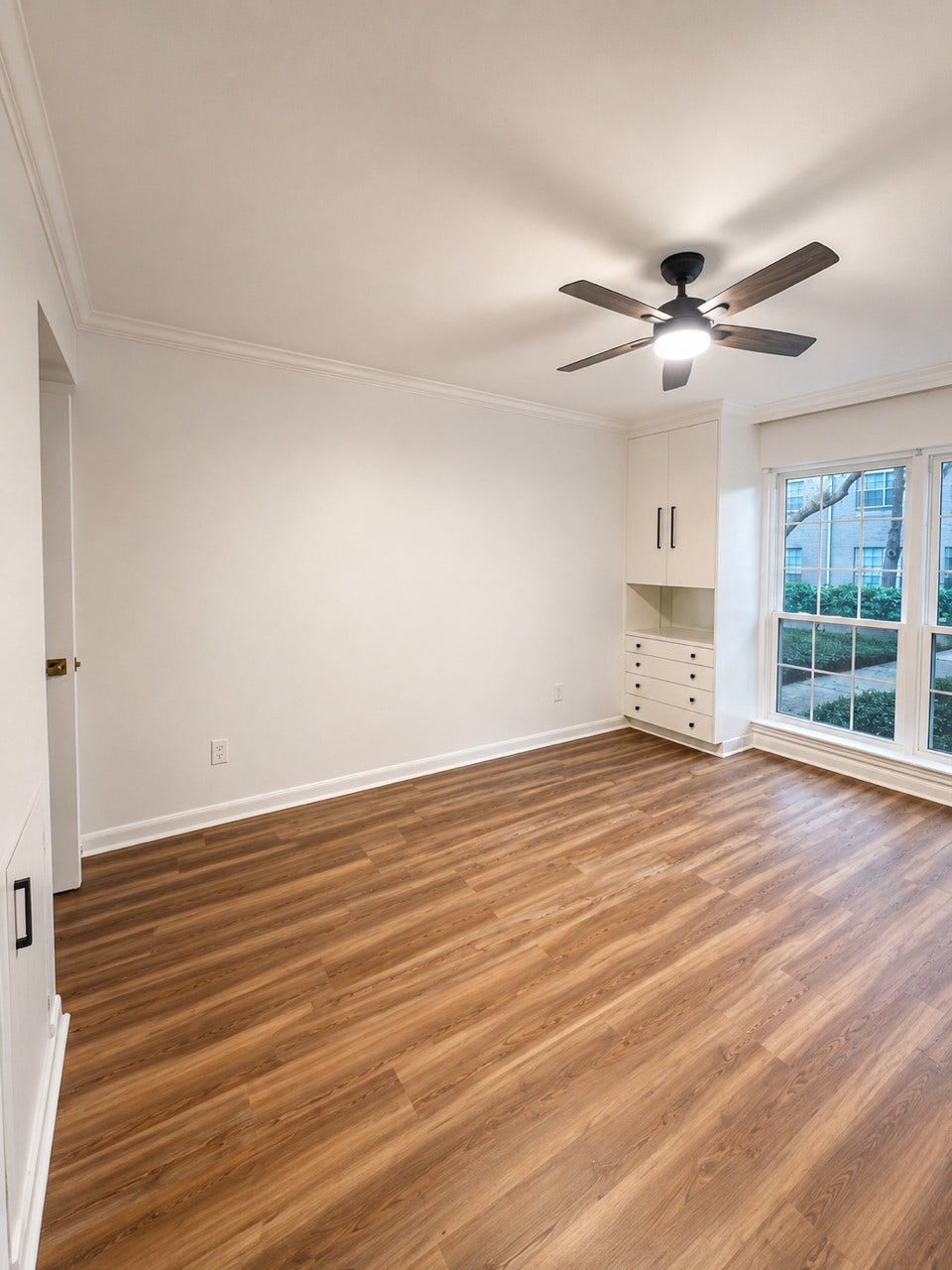 2600 Bellefontaine Street, #B18, Houston, TX 77025 Primary Bedroom 2