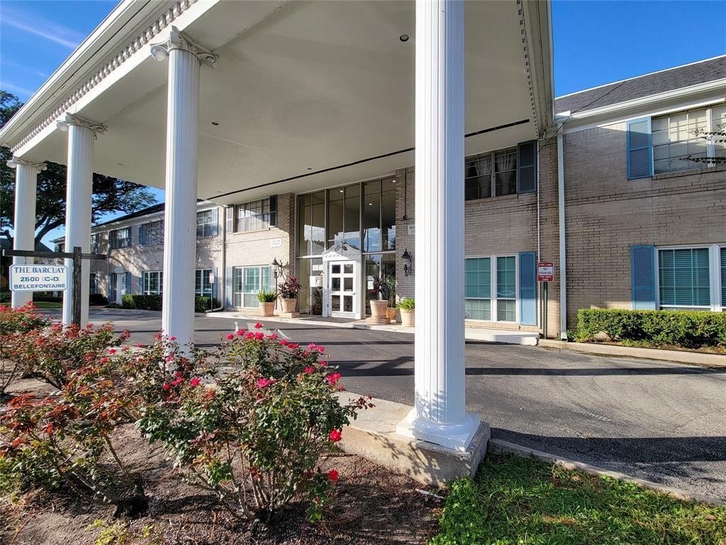 2600 Bellefontaine Street, #B18, Houston, TX 77025 2600 Bellefontaine Street, #B18, Houston, TX 77025