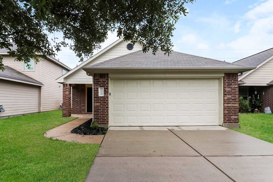 Property photo for 18742 Dennington Drive, Katy, TX
