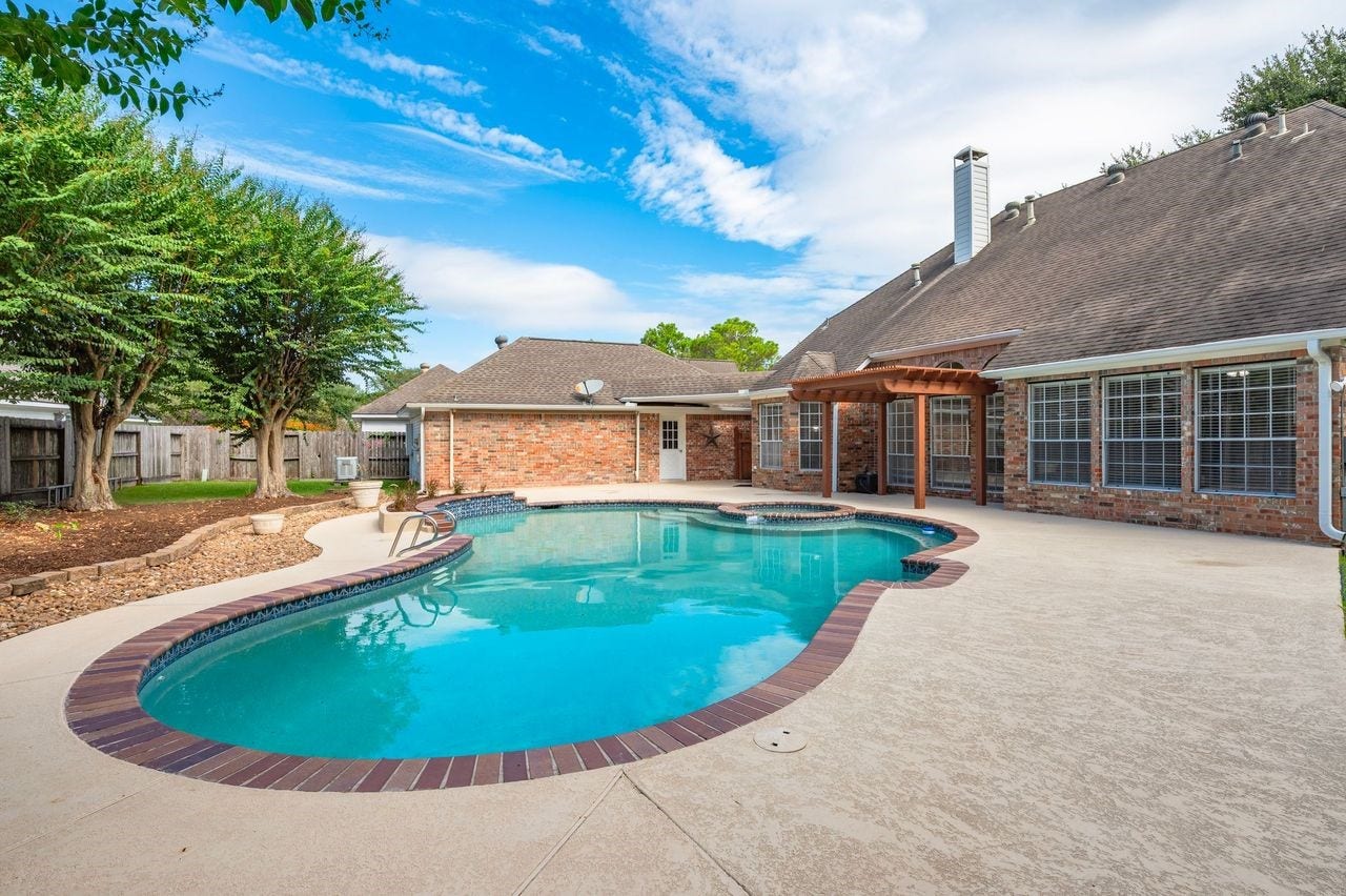 4131 Raven River Drive, Pasadena, TX 77059 4131 Raven River Drive, Pasadena, TX 77059