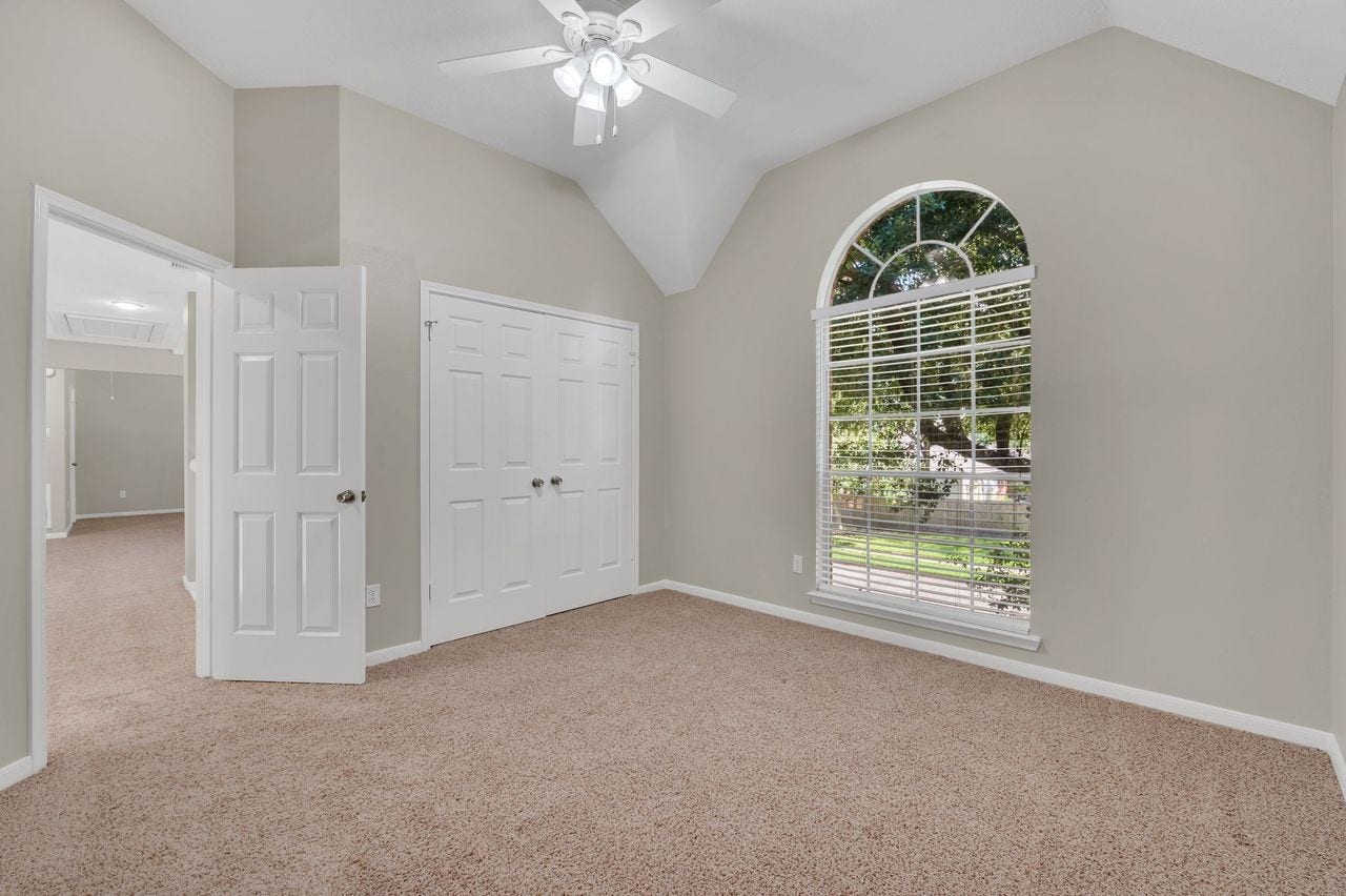 4131 Raven River Drive, Pasadena, TX 77059 One of the 2 secondary bedrooms.