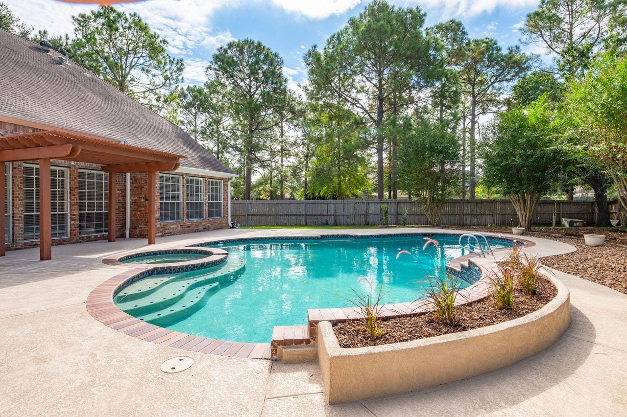 4131 Raven River Drive, Pasadena, TX 77059 4131 Raven River Drive, Pasadena, TX 77059