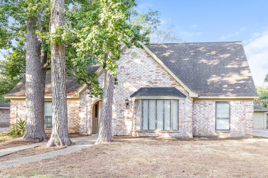 Property photo for 11715 Gardenglen Drive, Houston, TX