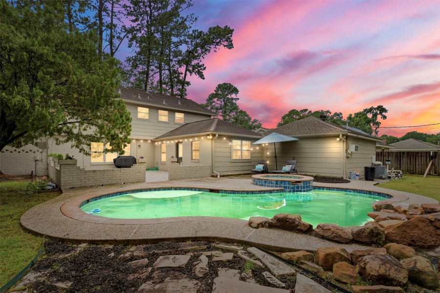 Property photo for 15106 Parkville Drive, Houston, TX