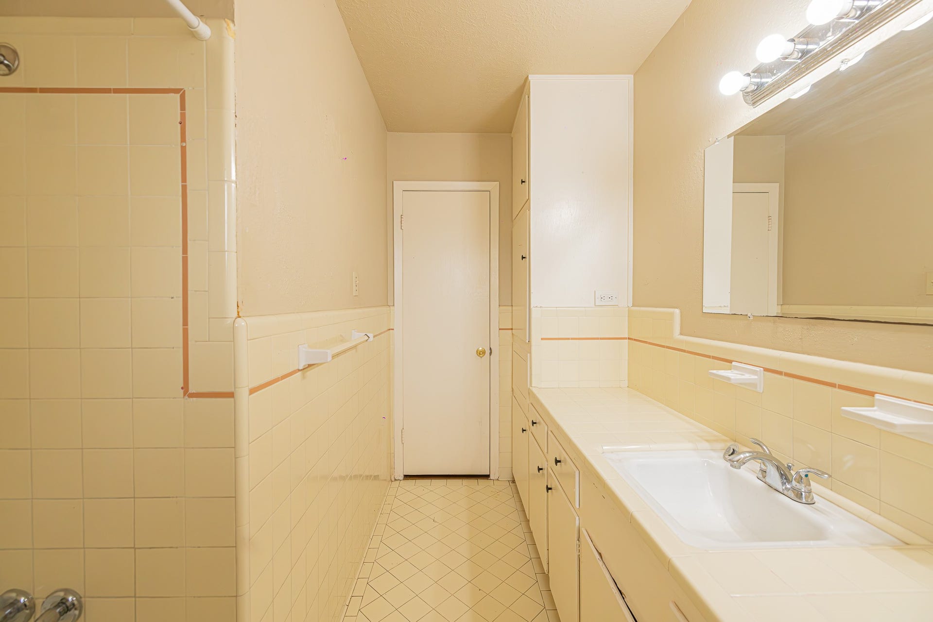 607 Yorkshire Avenue, Pasadena, TX 77503 607 Yorkshire Avenue, Pasadena, TX 77503