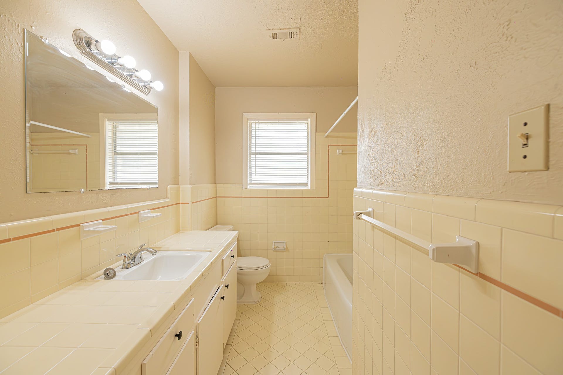 607 Yorkshire Avenue, Pasadena, TX 77503 607 Yorkshire Avenue, Pasadena, TX 77503