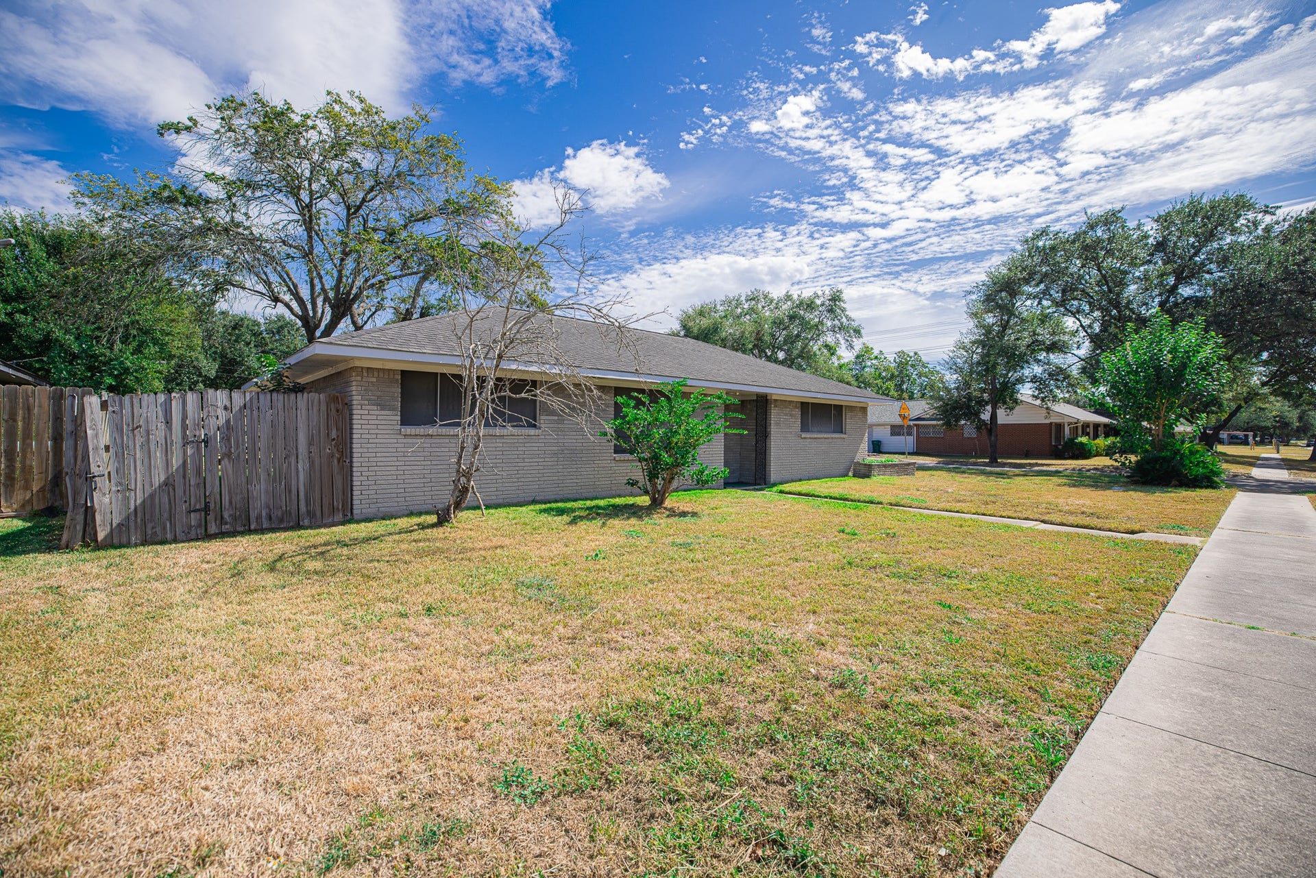 607 Yorkshire Avenue, Pasadena, TX 77503 607 Yorkshire Avenue, Pasadena, TX 77503
