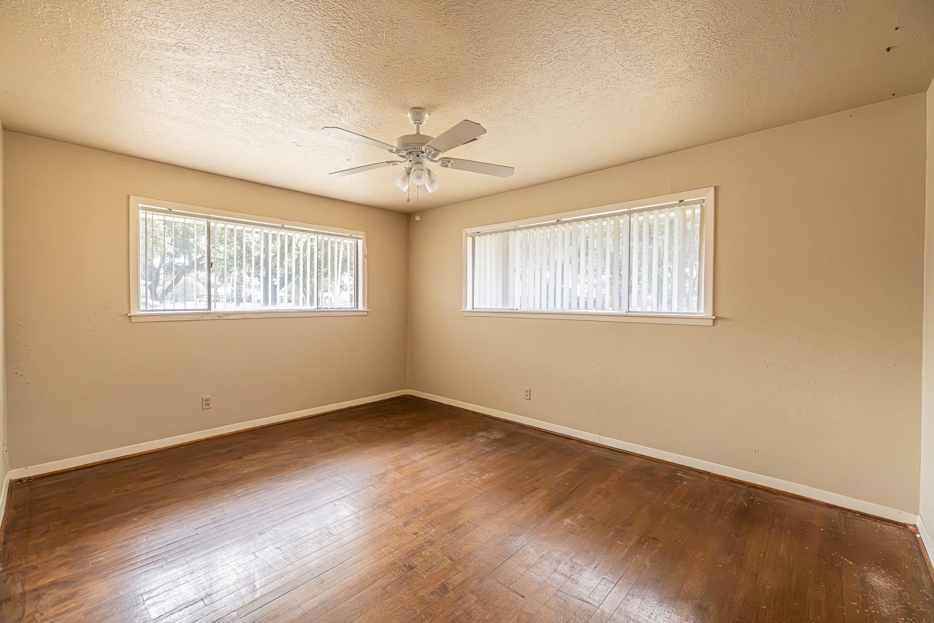 607 Yorkshire Avenue, Pasadena, TX 77503 607 Yorkshire Avenue, Pasadena, TX 77503