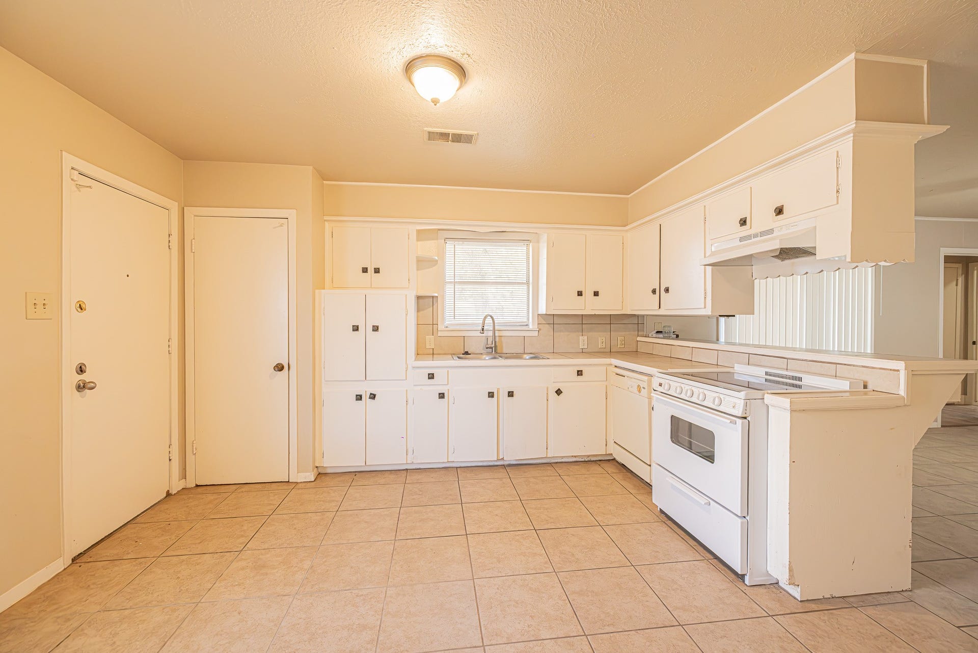 607 Yorkshire Avenue, Pasadena, TX 77503 607 Yorkshire Avenue, Pasadena, TX 77503
