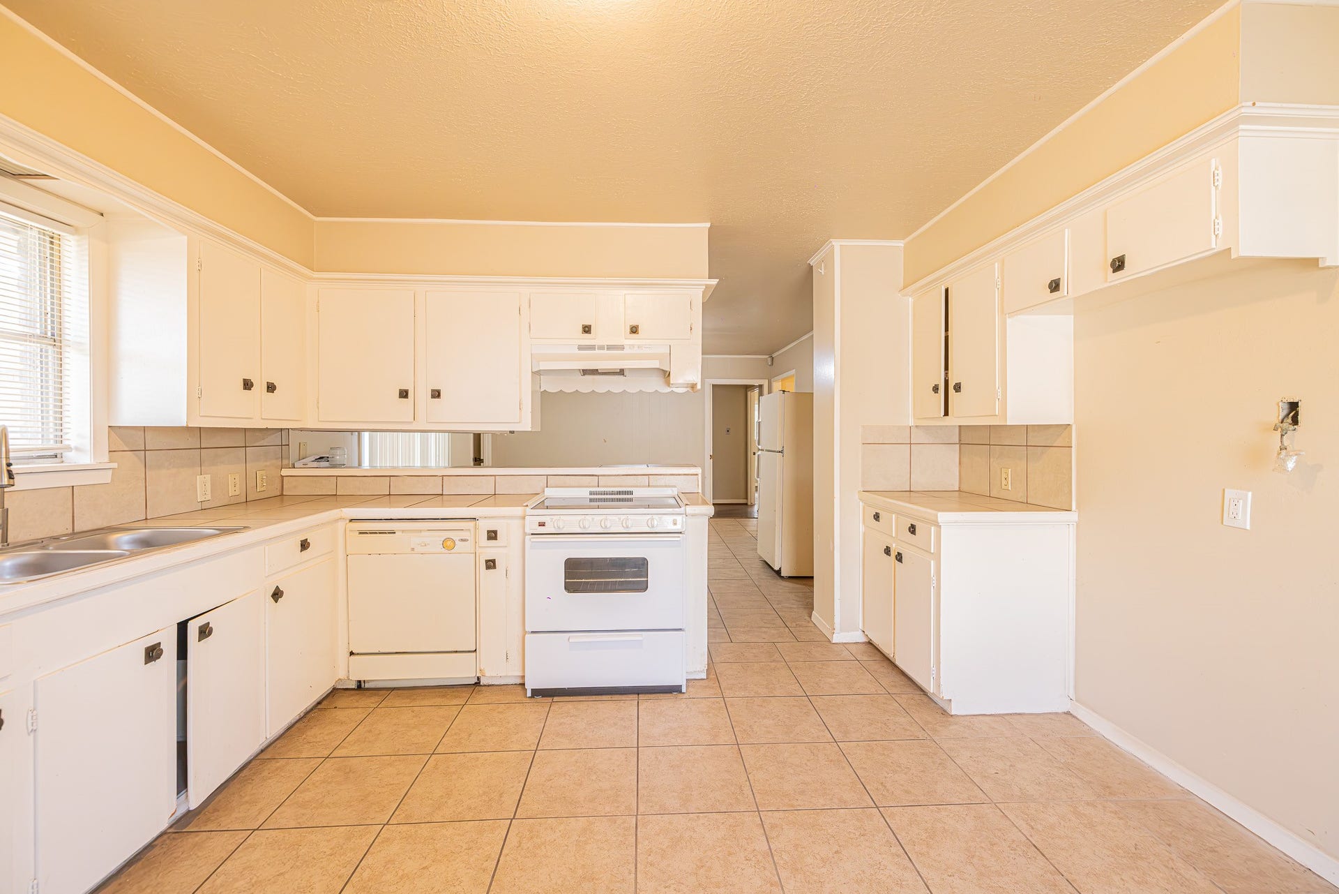 607 Yorkshire Avenue, Pasadena, TX 77503 607 Yorkshire Avenue, Pasadena, TX 77503