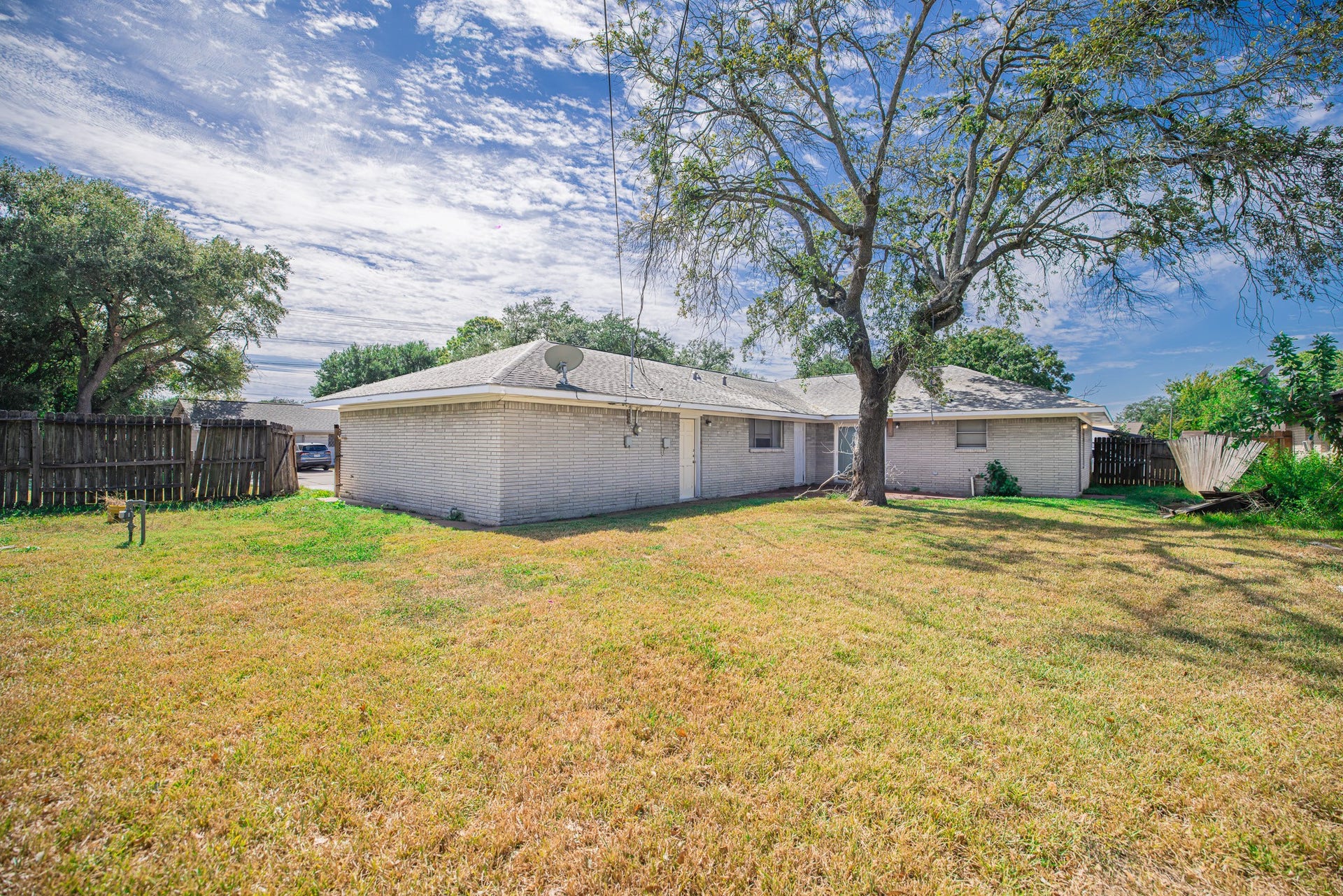 607 Yorkshire Avenue, Pasadena, TX 77503 607 Yorkshire Avenue, Pasadena, TX 77503