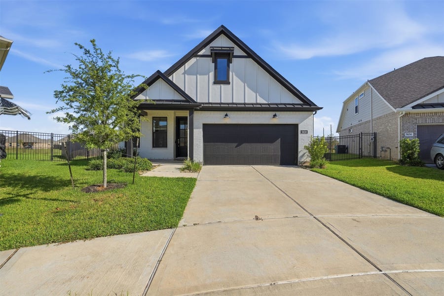 Property photo for 5638 Birchwood Glen Drive, Katy, TX