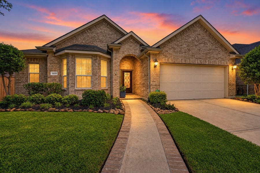 Property photo for 19118 Cove Forest Lane, Cypress, TX