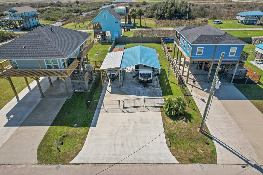 Property photo for 957 S Tinkle Lane, Crystal Beach, TX