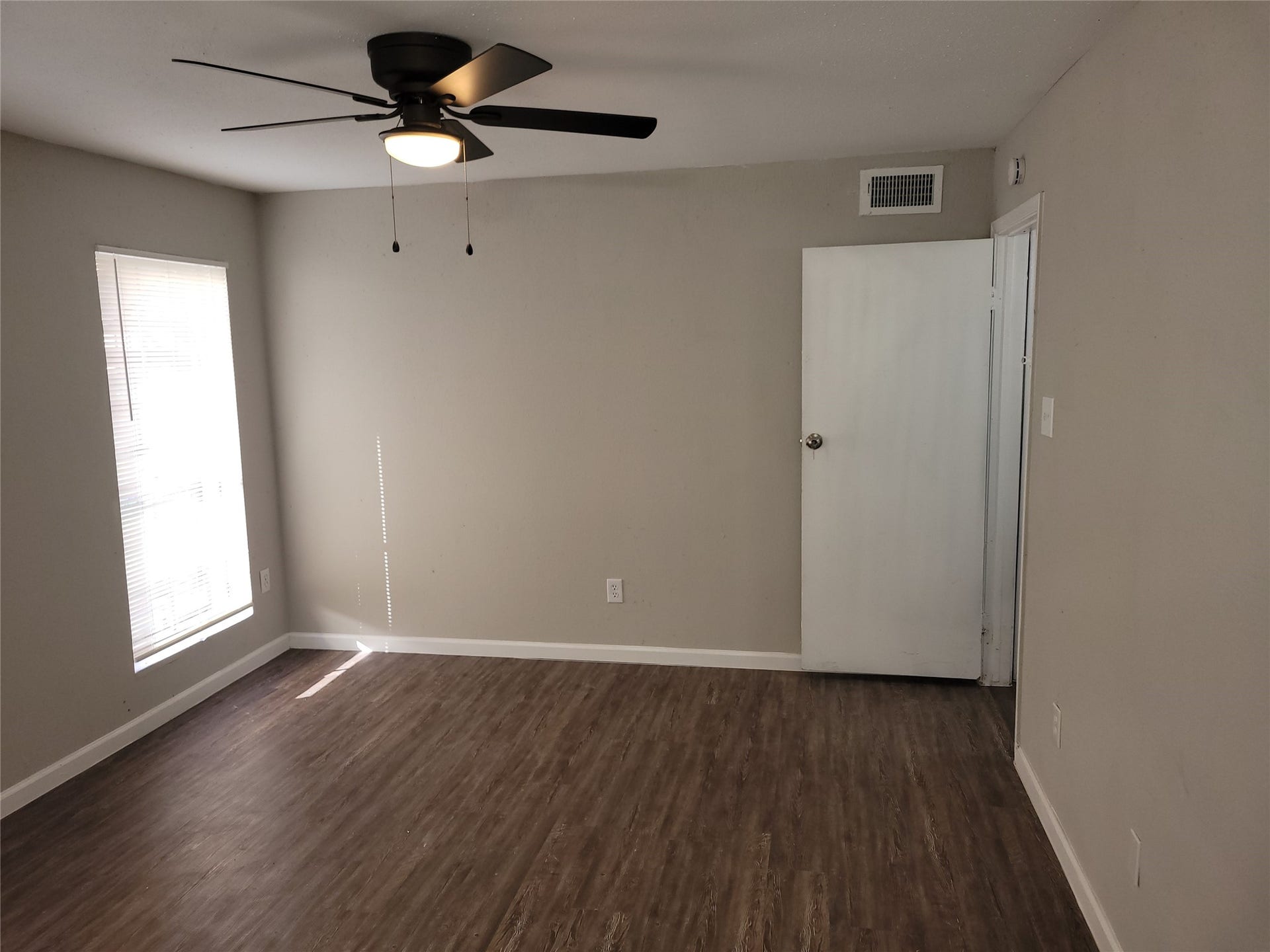 2403 Primary Bedroom