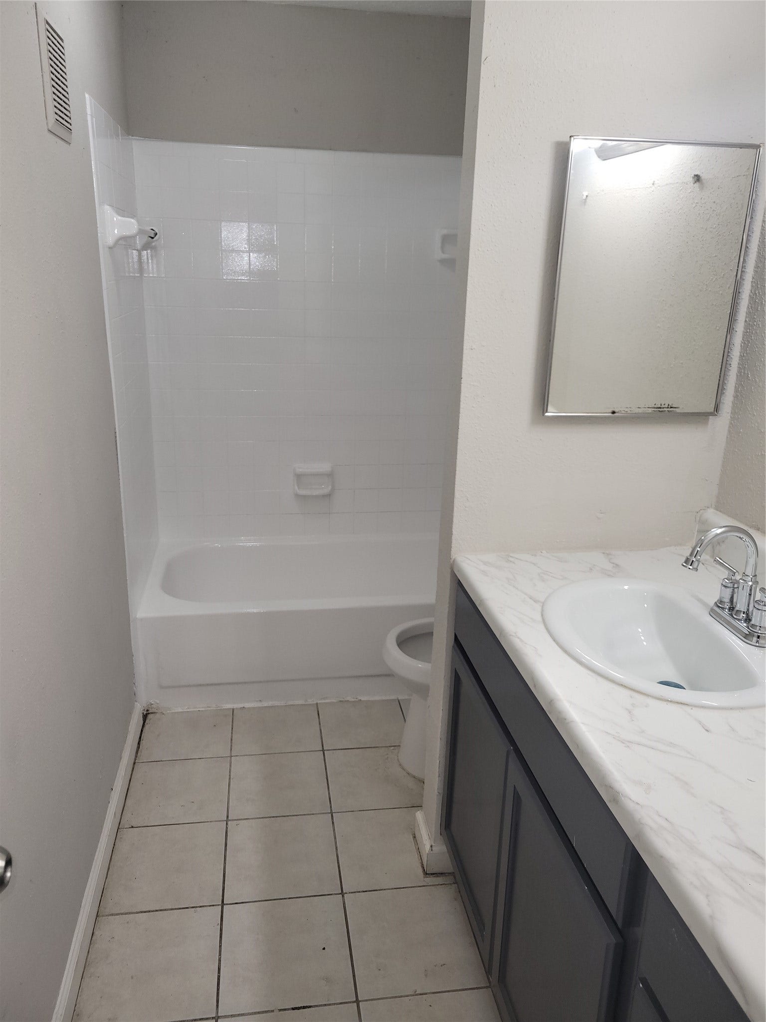 2403 Hallway Bathroom