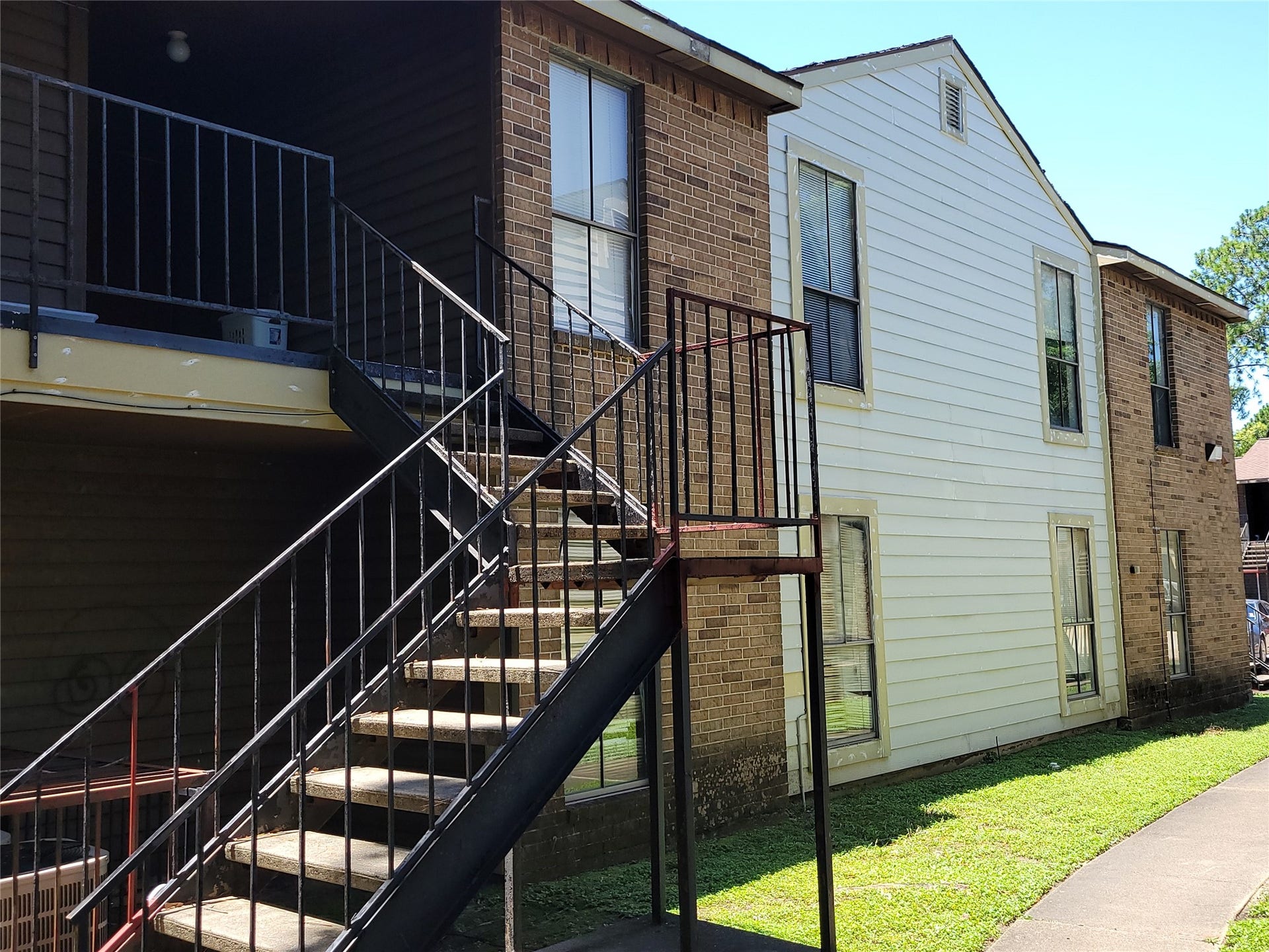 7200 W T C Jester Boulevard, #24, Houston, TX 77088