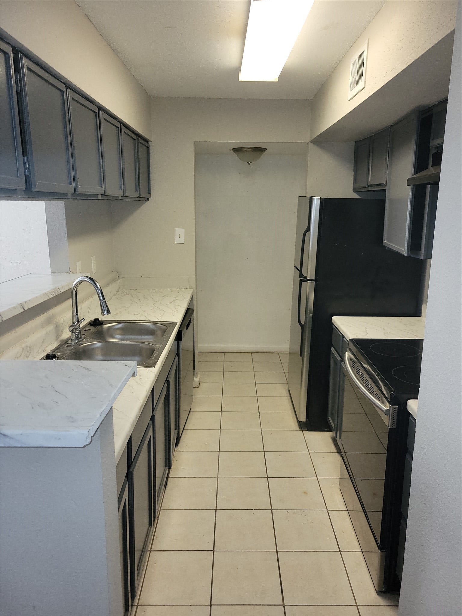 2403 Kitchen