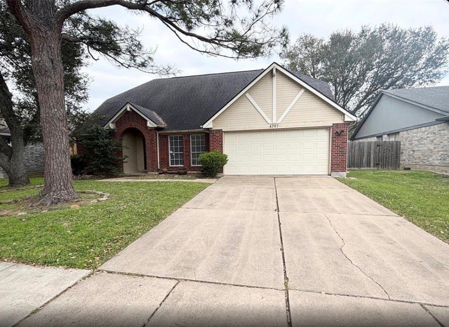 Property photo for 4707 Linden Place, Pearland, TX