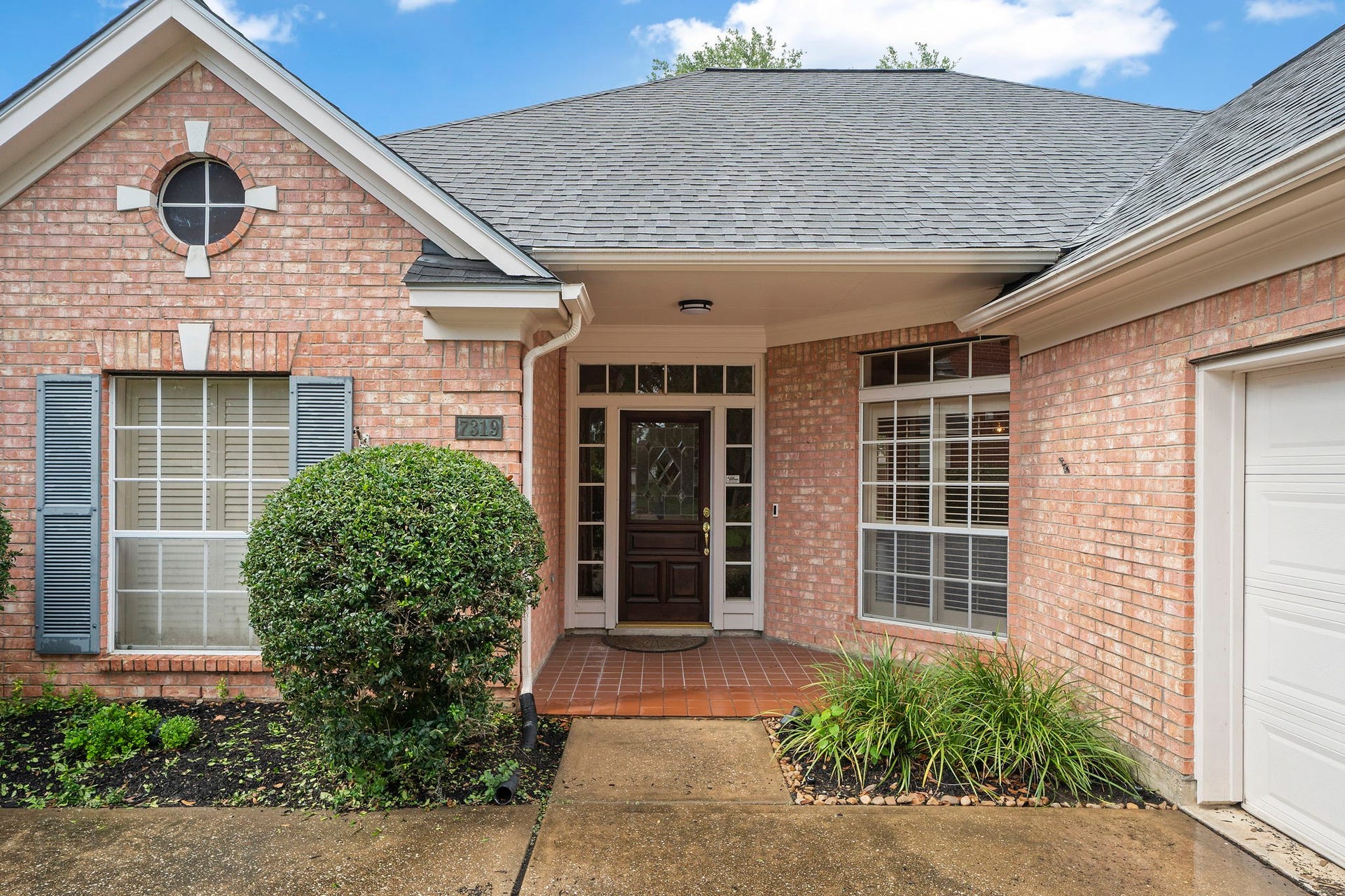 7319 Emerald Glen Drive, Sugar Land, TX 77479