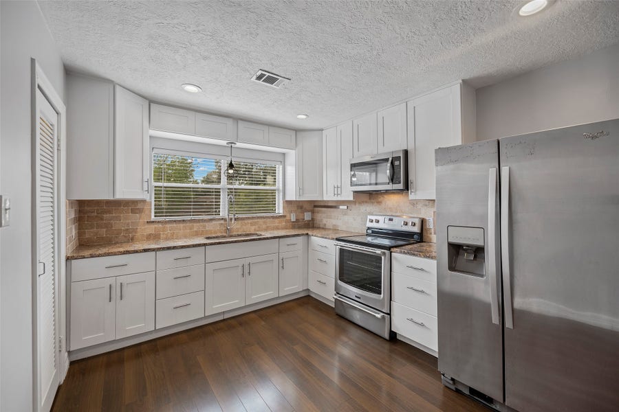 Property photo for 6918 Irvington Boulevard, #B, Houston, TX