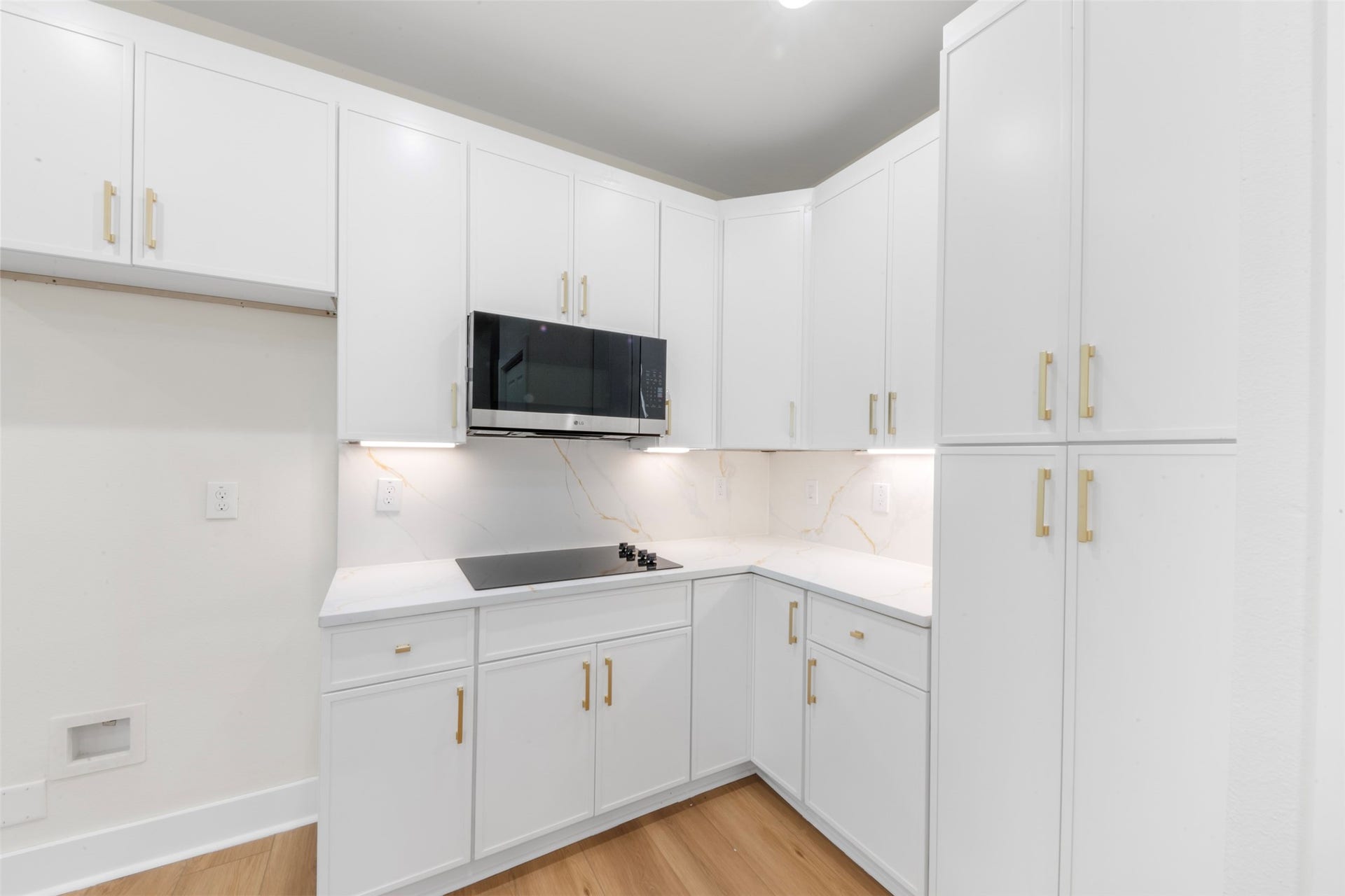 1275 Dewalt Street, Houston, TX 77088 1275 Dewalt Street, Houston, TX 77088