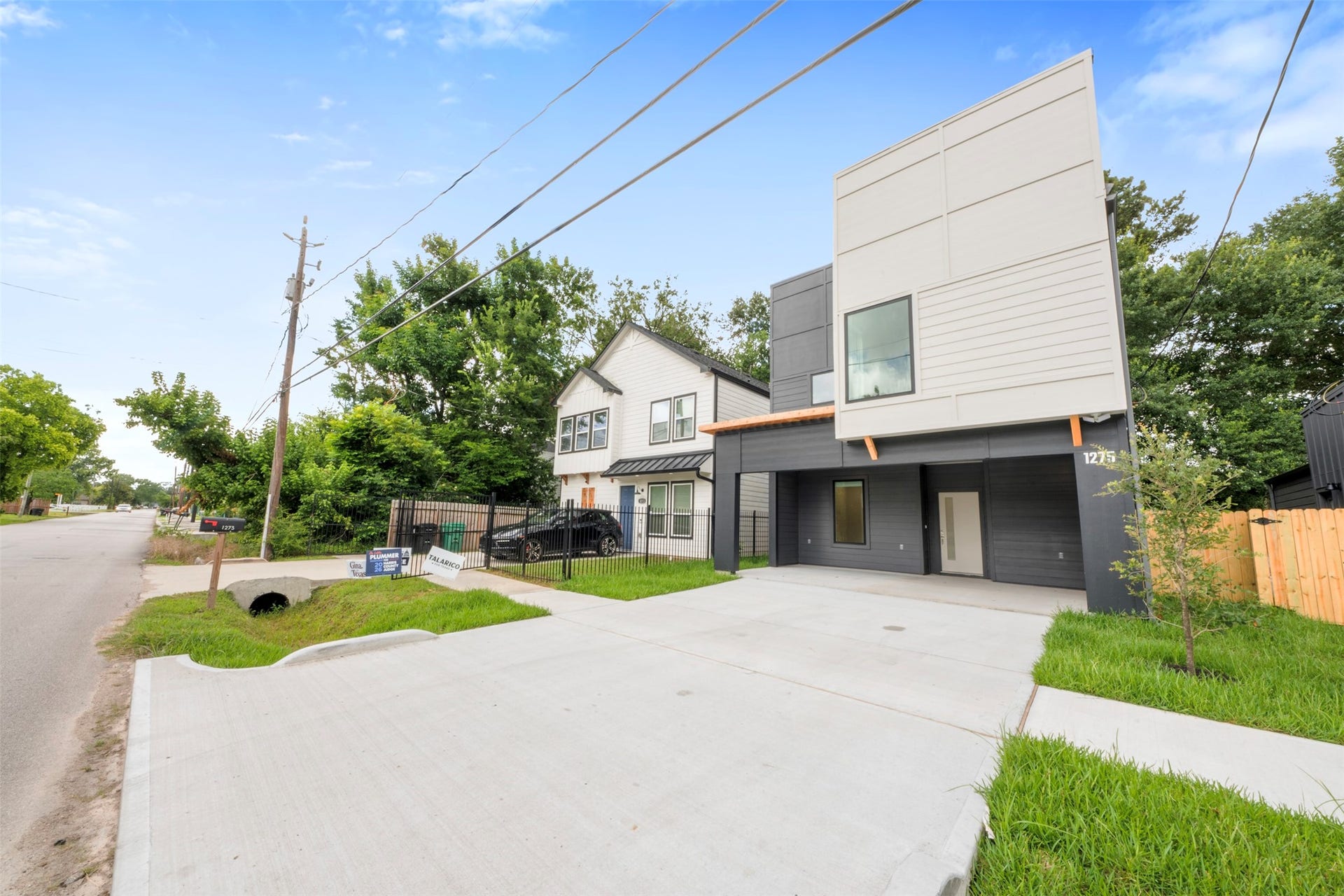 1275 Dewalt Street, Houston, TX 77088 1275 Dewalt Street, Houston, TX 77088