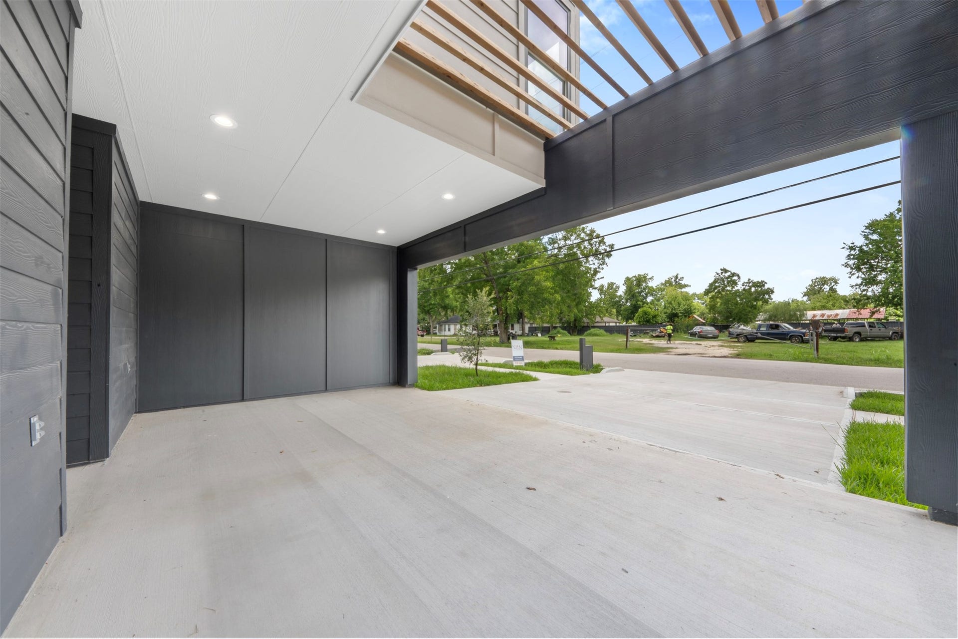 1275 Dewalt Street, Houston, TX 77088 1275 Dewalt Street, Houston, TX 77088