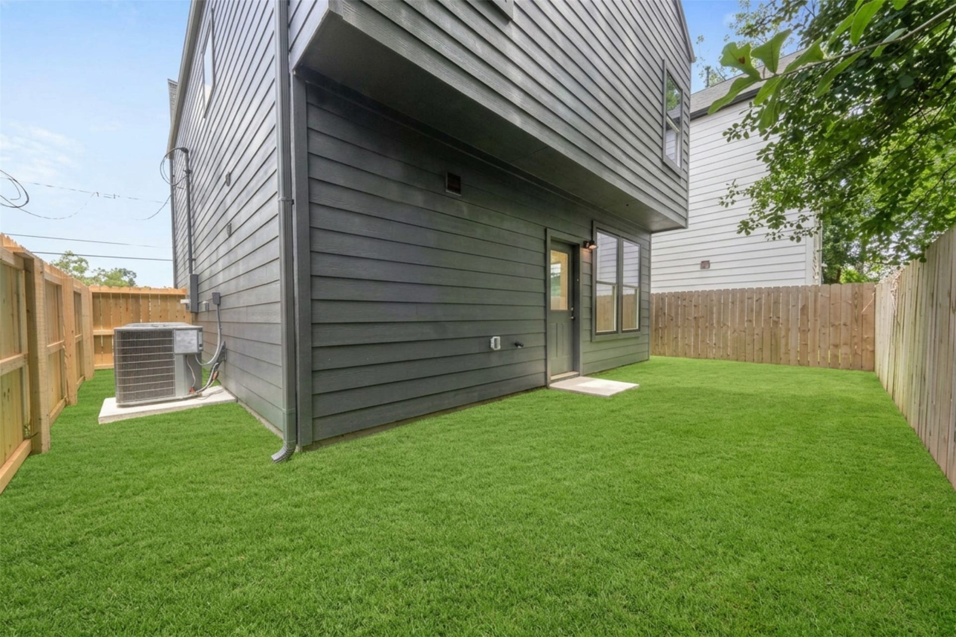 1275 Dewalt Street, Houston, TX 77088 1275 Dewalt Street, Houston, TX 77088
