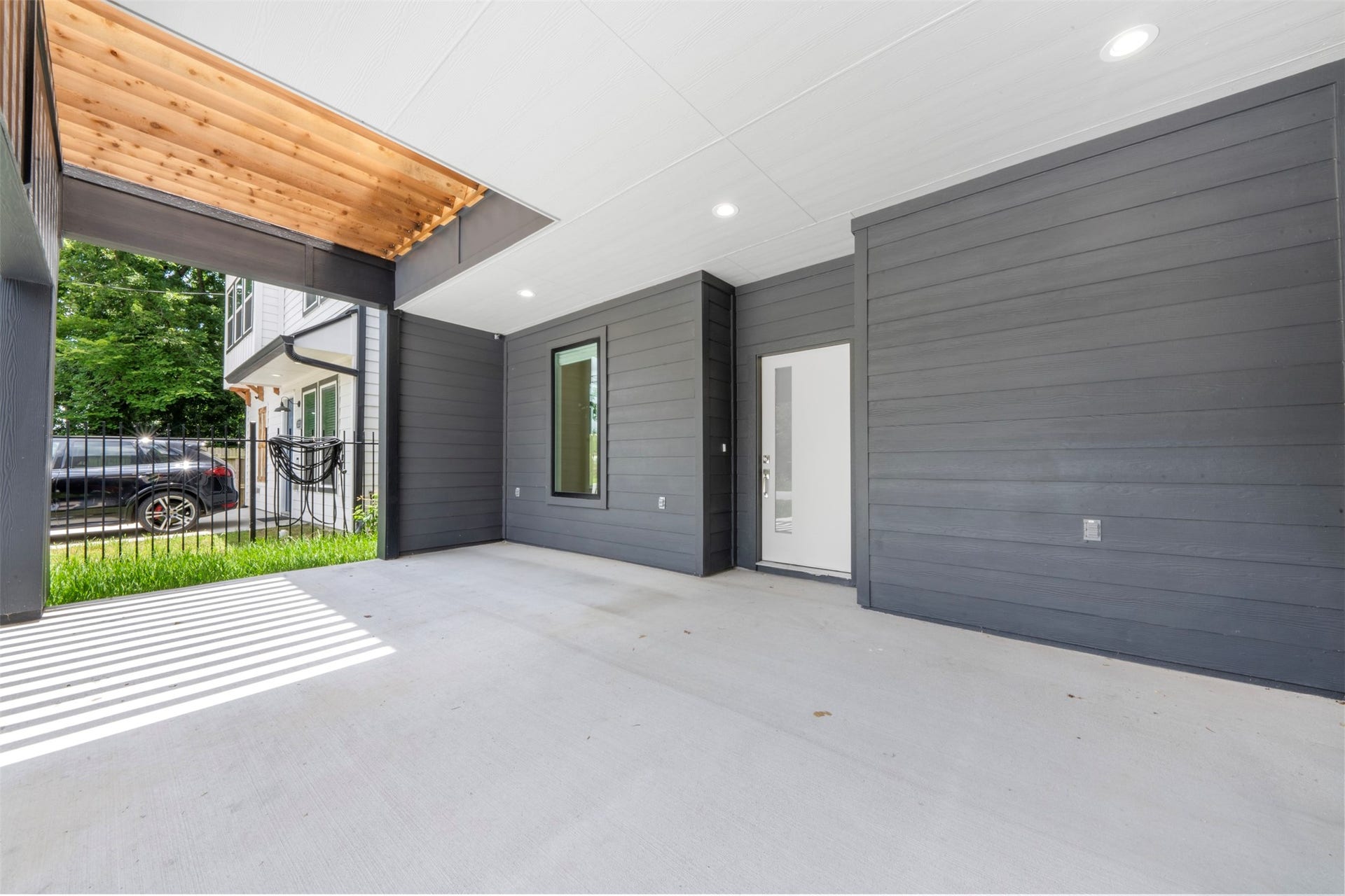 1275 Dewalt Street, Houston, TX 77088 1275 Dewalt Street, Houston, TX 77088