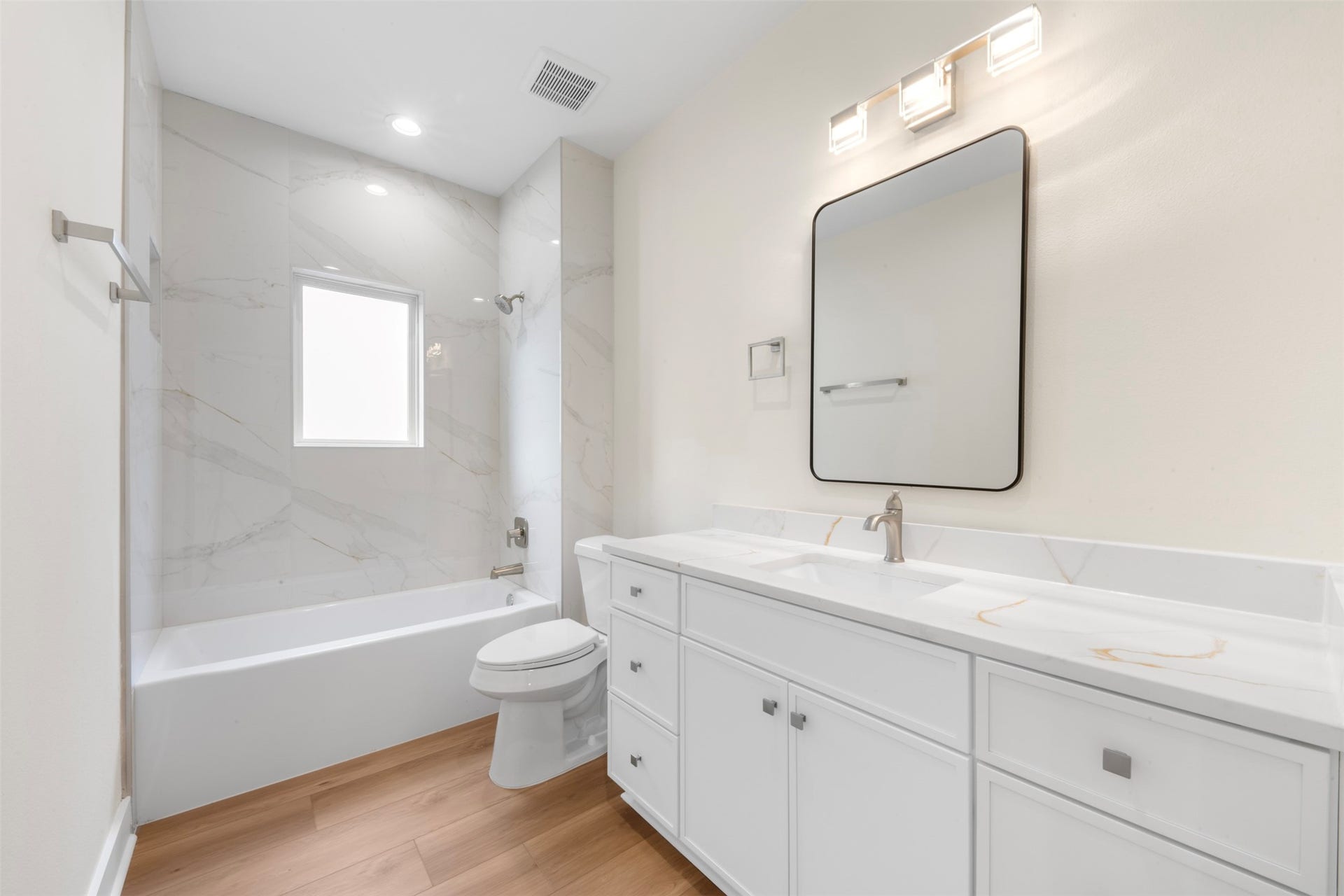 1275 Dewalt Street, Houston, TX 77088 1275 Dewalt Street, Houston, TX 77088