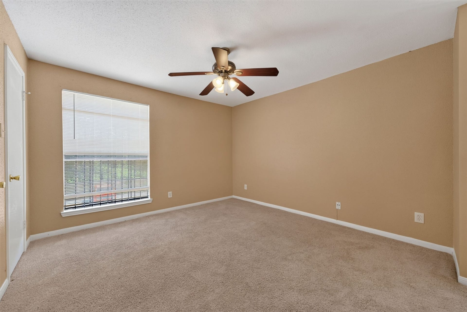 12500 Sandpiper Drive, #122, Houston, TX 77035 12500 Sandpiper Drive, #122, Houston, TX 77035