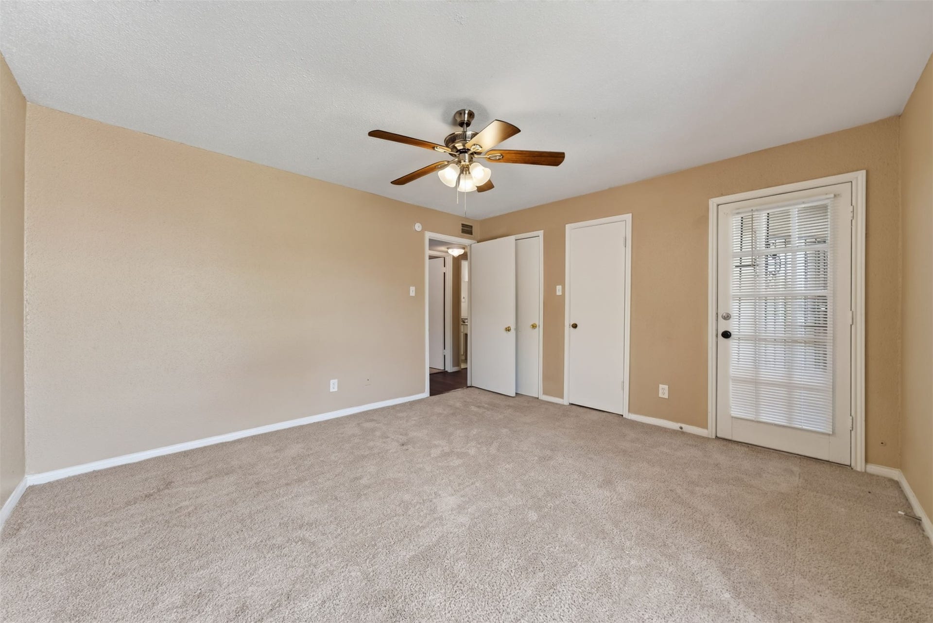 12500 Sandpiper Drive, #122, Houston, TX 77035 12500 Sandpiper Drive, #122, Houston, TX 77035