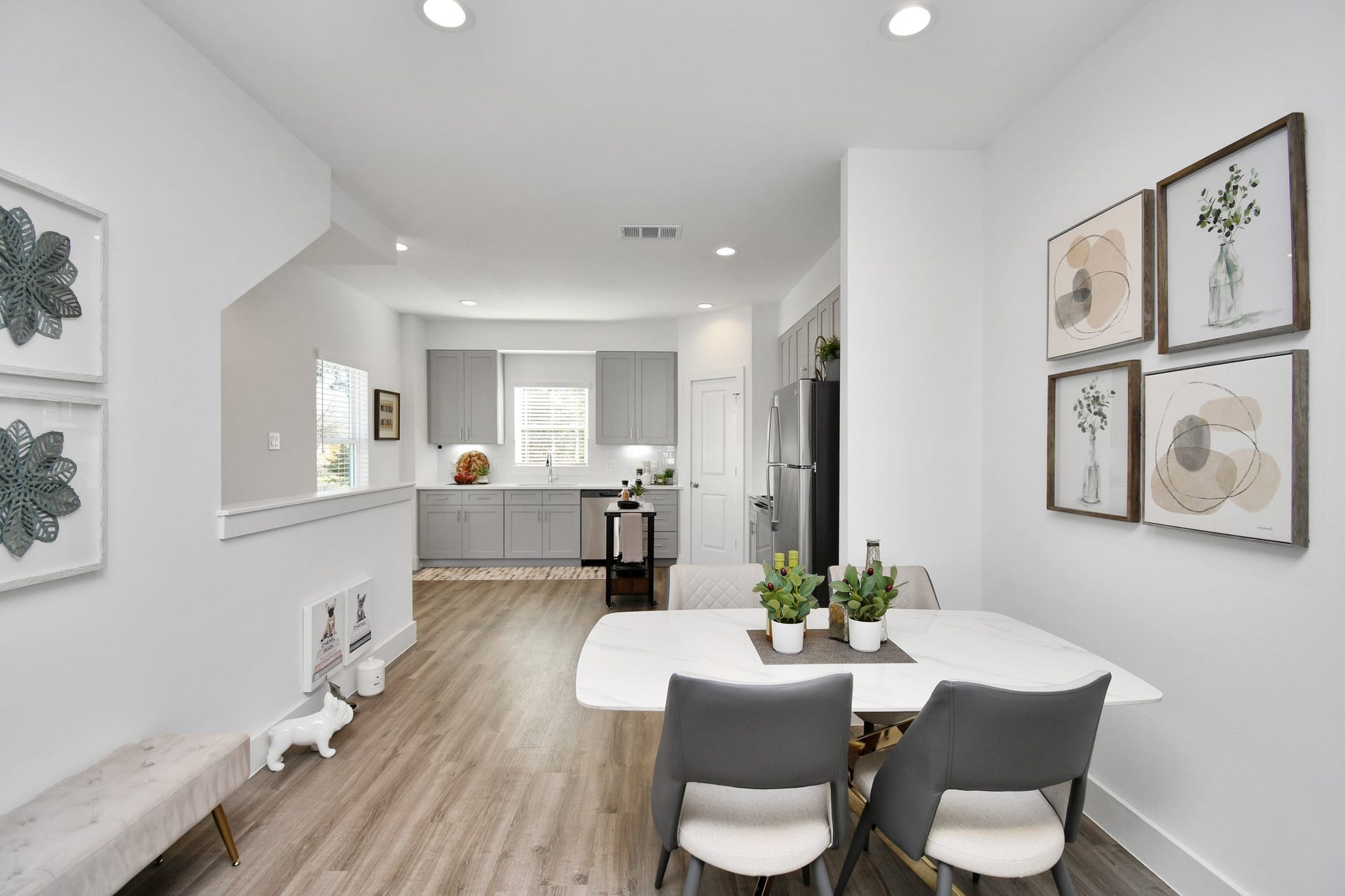 2002 Laverne Willow Lane, #A, Houston, TX 77080 Second floor Kitchen, Dinning and Living area