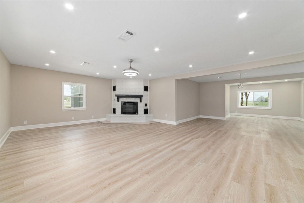 13431 Vrlla Road, Guy, TX 77444 13431 Vrlla Road, Guy, TX 77444