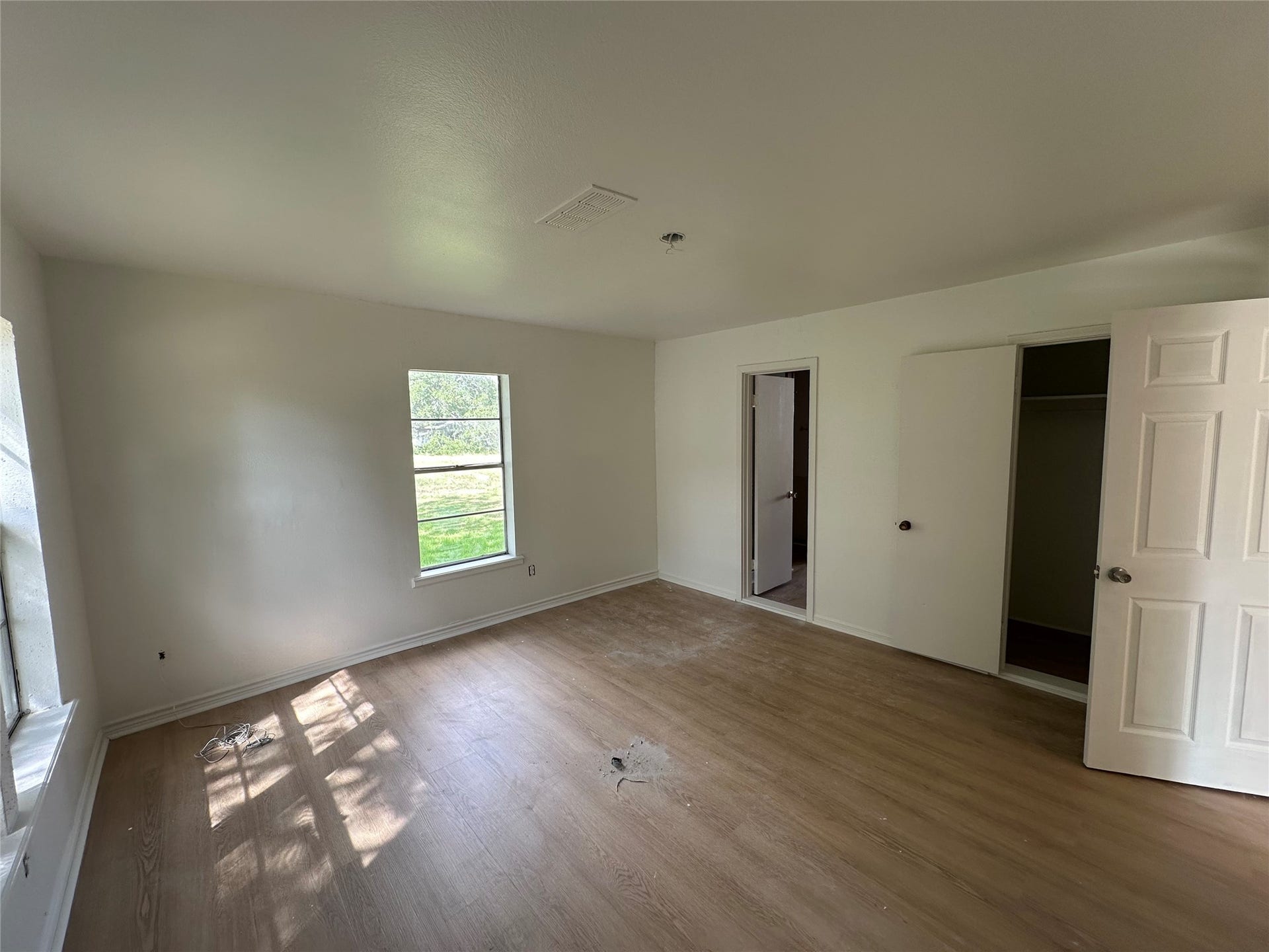 2570 Stadium Drive, Alvin, TX 77511