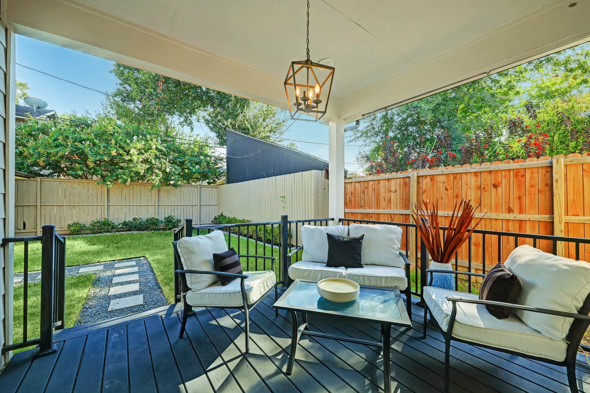 2109 Sul Ross Street, Houston, TX 77098 Covered back patio overlooking the spacious, fully fenced backyard