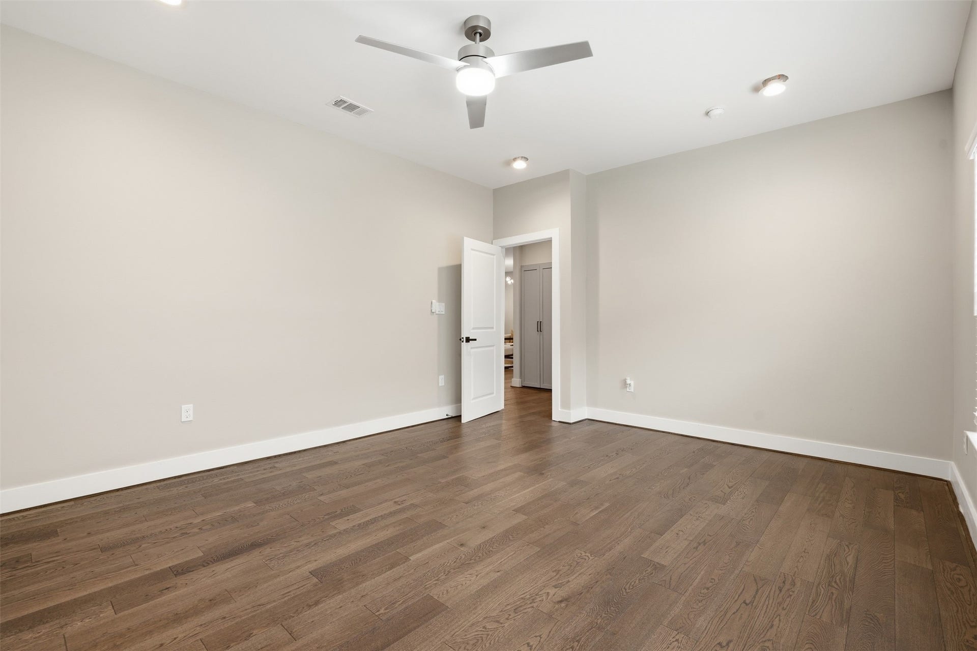 2109 Sul Ross Street, Houston, TX 77098 2109 Sul Ross Street, Houston, TX 77098