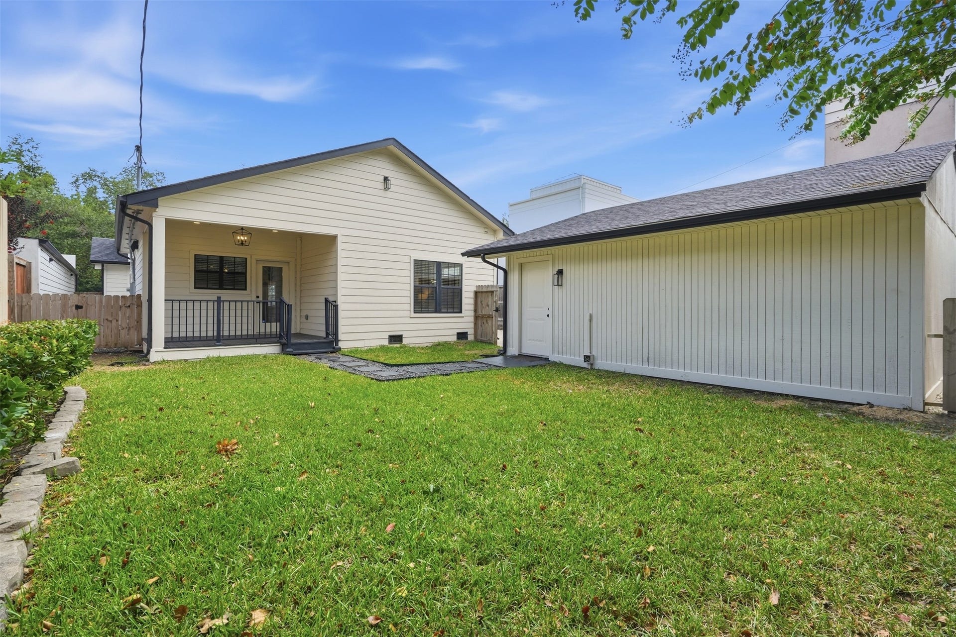 2109 Sul Ross Street, Houston, TX 77098 2109 Sul Ross Street, Houston, TX 77098