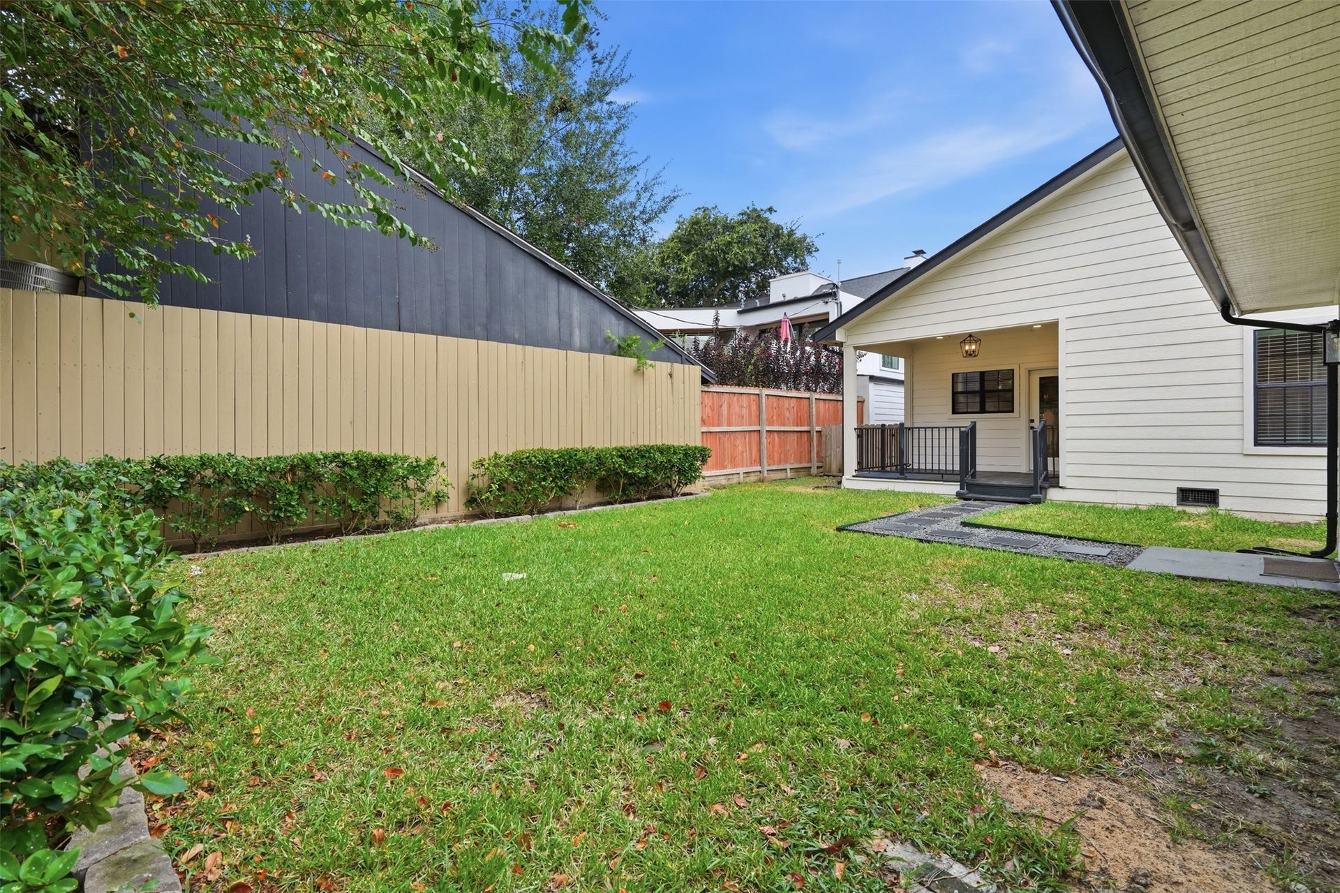 2109 Sul Ross Street, Houston, TX 77098 2109 Sul Ross Street, Houston, TX 77098