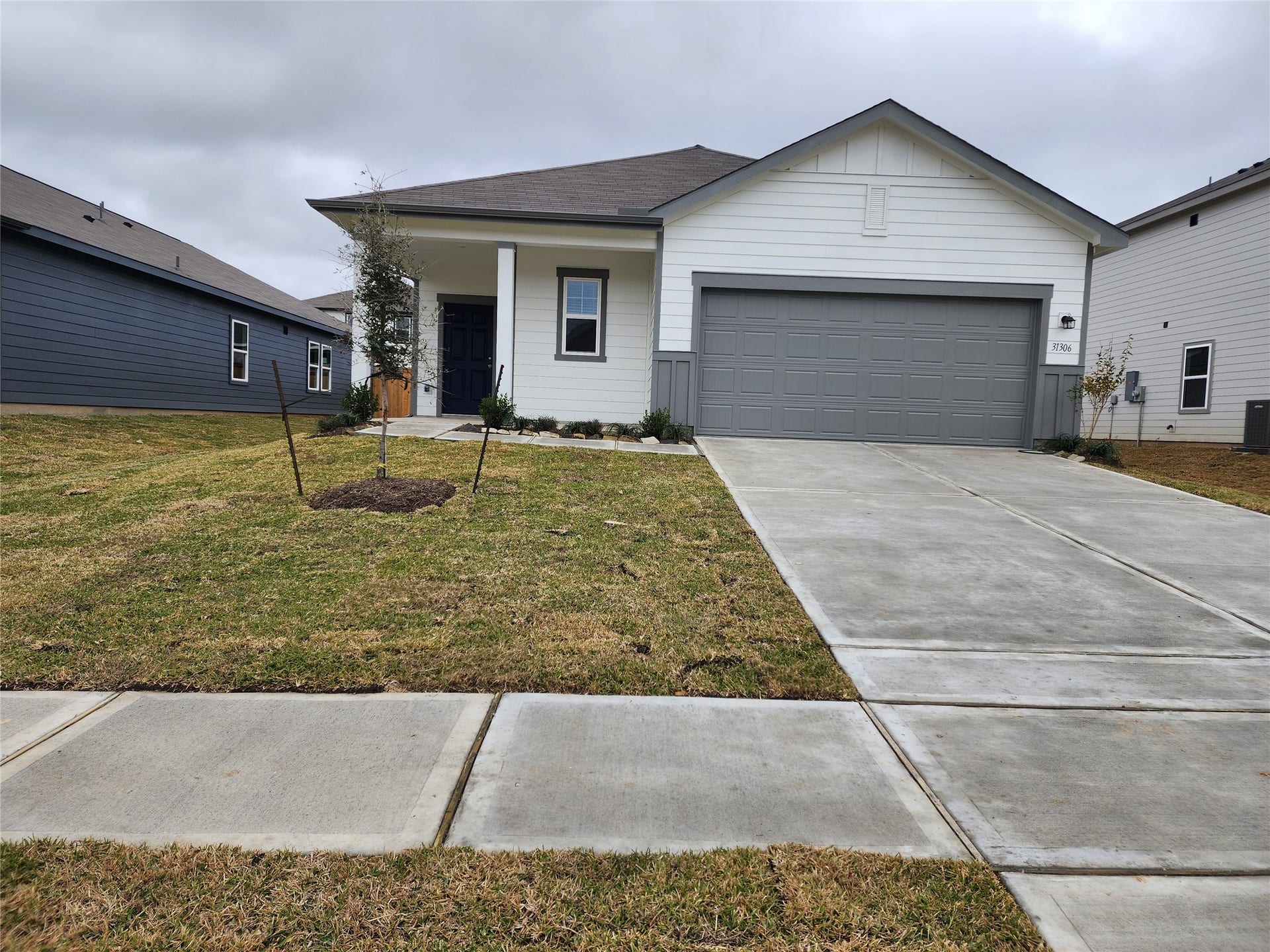 31306 Gayle Prairie Oaks Street, Waller, TX 77484 31306 Gayle Prairie Oaks Street, Waller, TX 77484